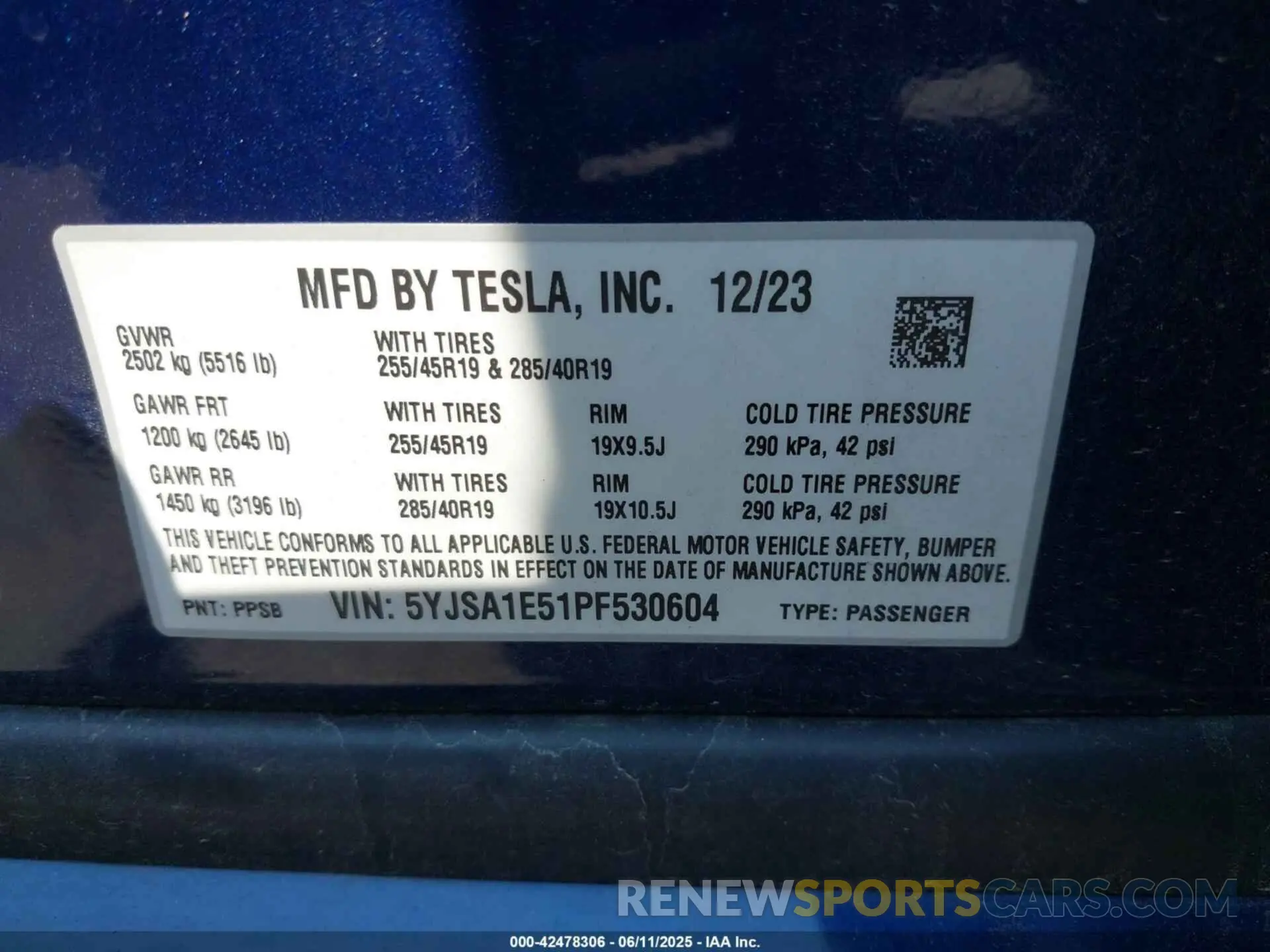9 Photograph of a damaged car 5YJSA1E51PF530604 TESLA MODEL S 2023