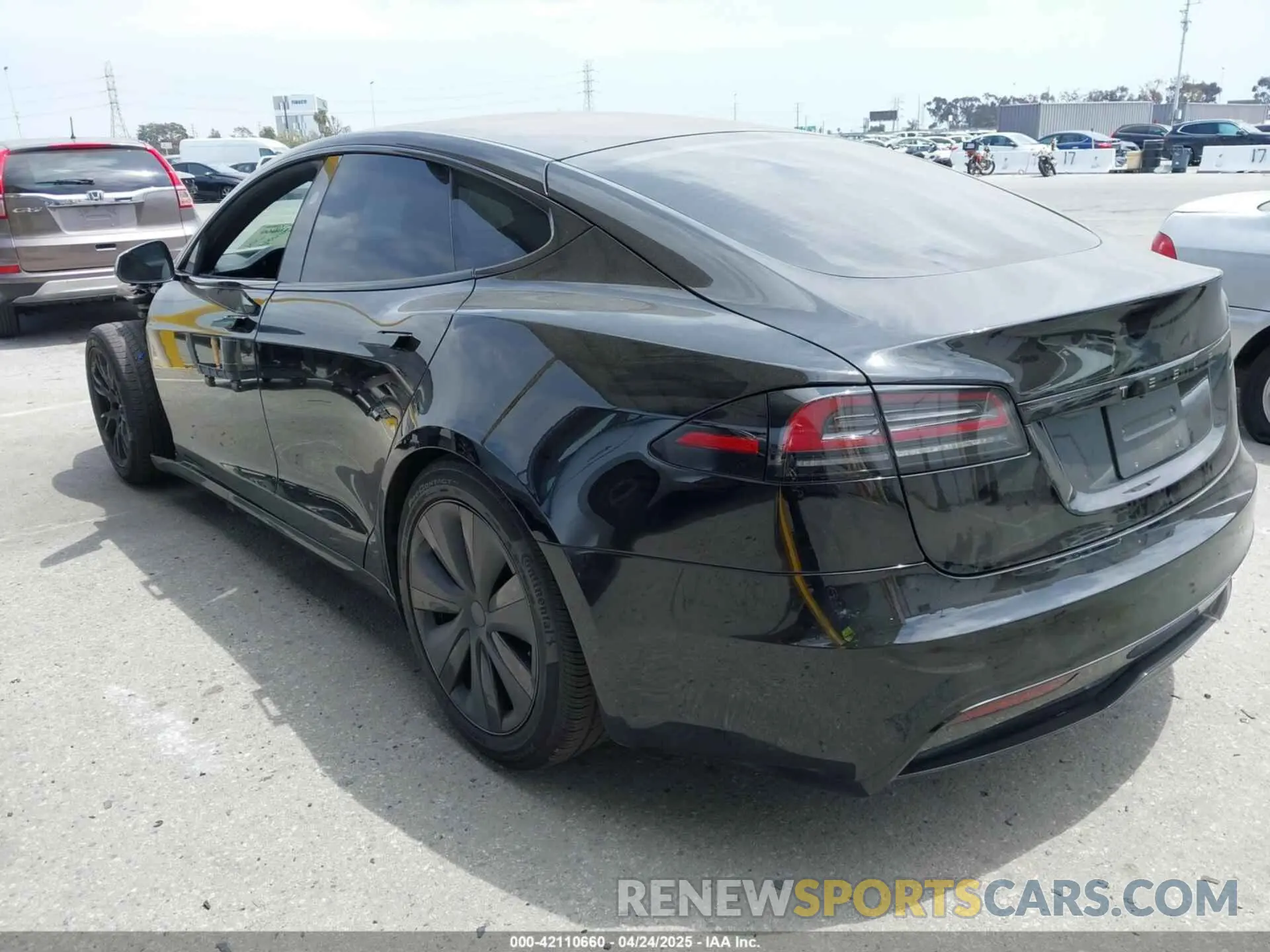 3 Photograph of a damaged car 5YJSA1E52PF528795 TESLA MODEL S 2023