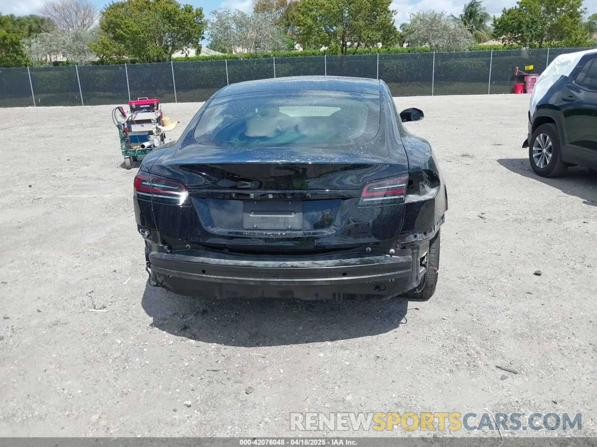 21 Photograph of a damaged car 5YJSA1E52PF531227 TESLA MODEL S 2023