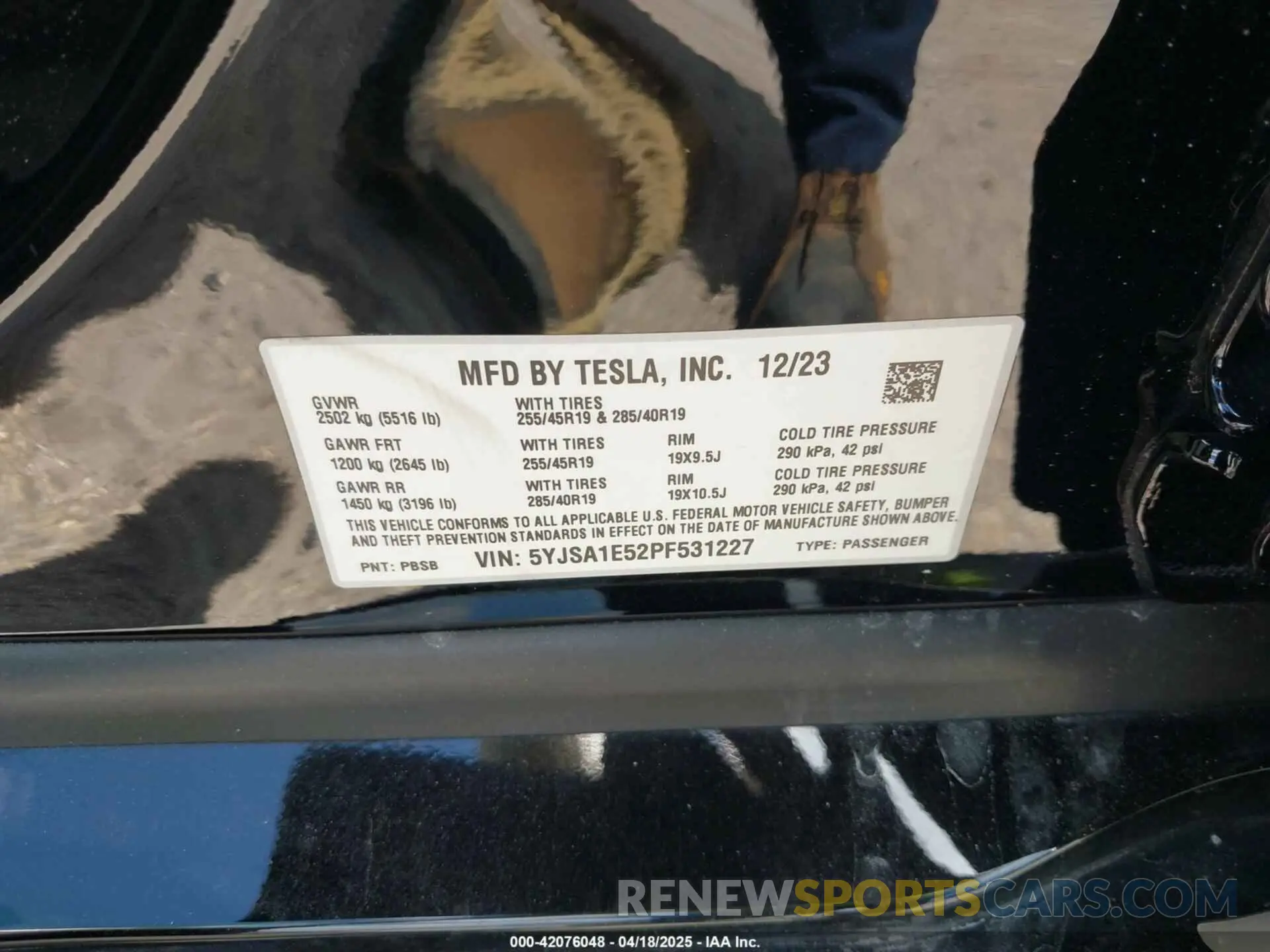 9 Photograph of a damaged car 5YJSA1E52PF531227 TESLA MODEL S 2023