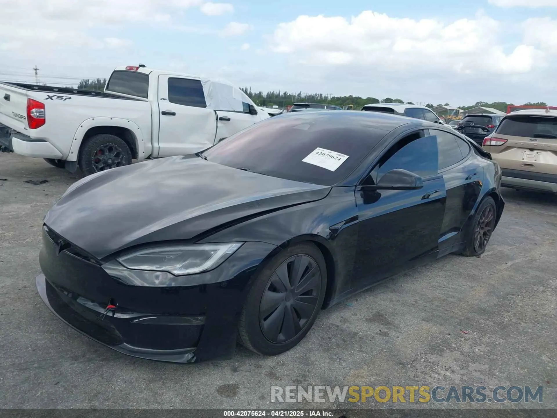 2 Photograph of a damaged car 5YJSA1E53PF510757 TESLA MODEL S 2023