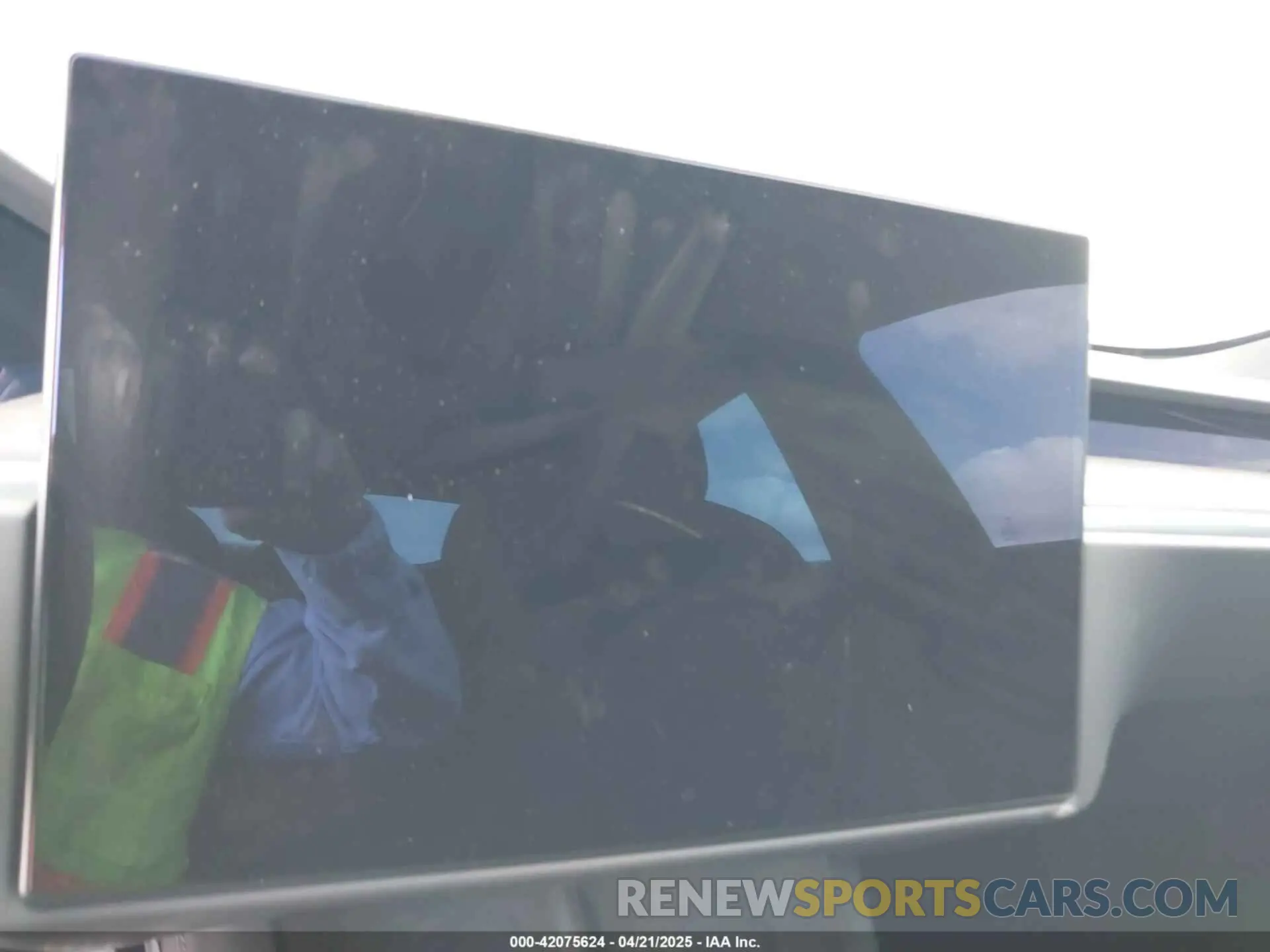 7 Photograph of a damaged car 5YJSA1E53PF510757 TESLA MODEL S 2023
