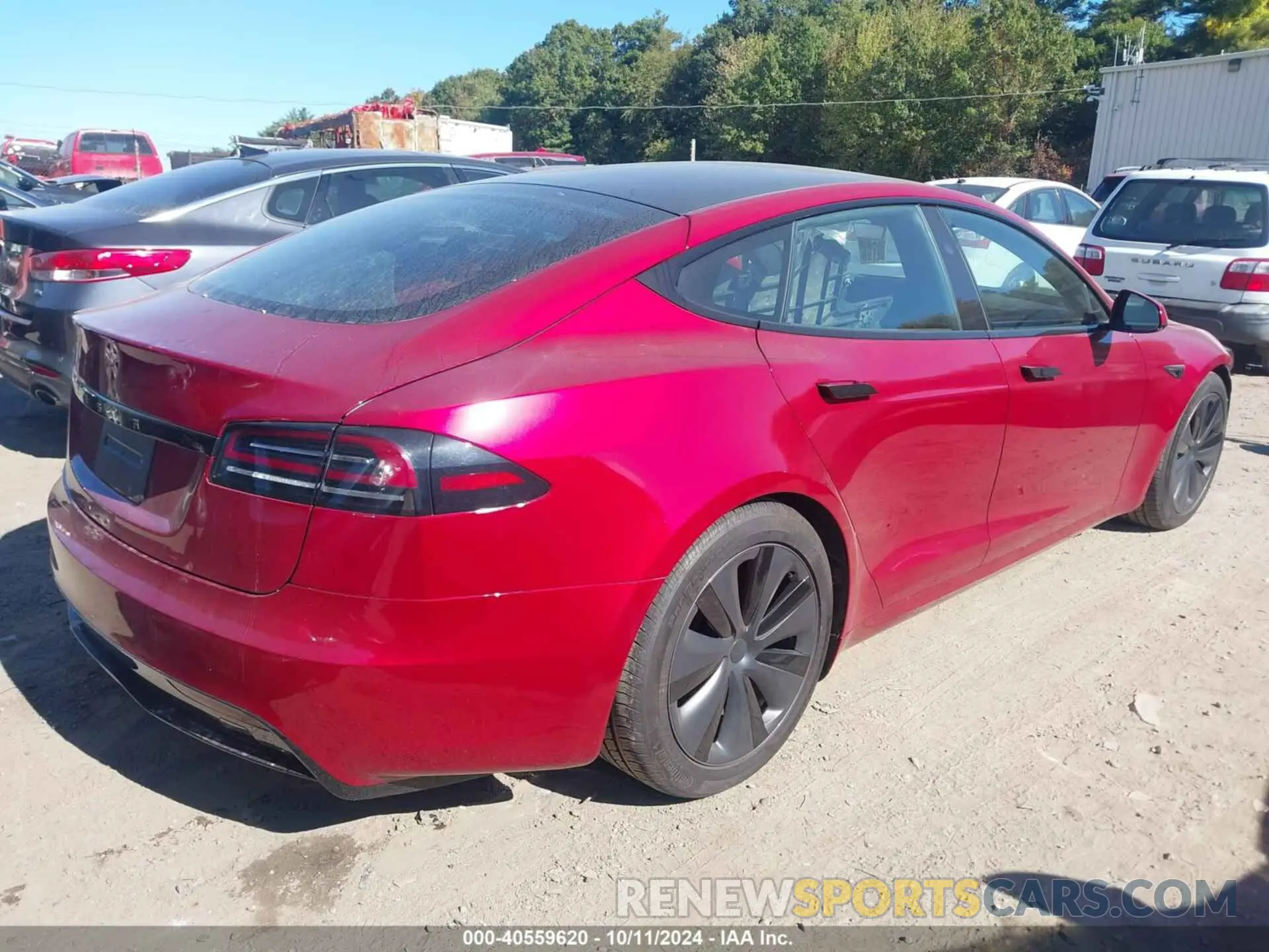 4 Photograph of a damaged car 5YJSA1E53PF523735 TESLA MODEL S 2023