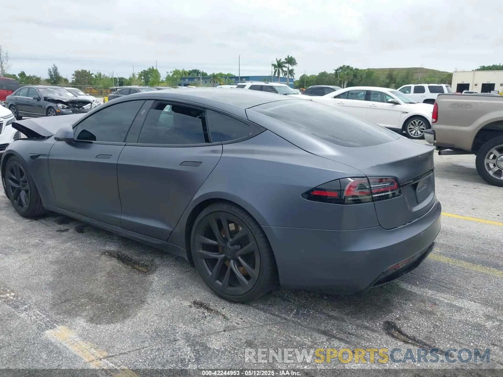 3 Photograph of a damaged car 5YJSA1E54PF501565 TESLA MODEL S 2023