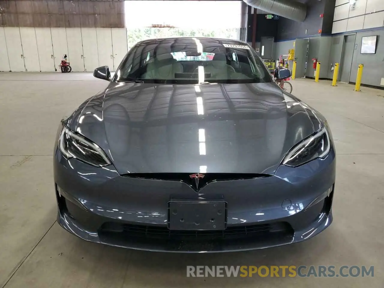 5 Photograph of a damaged car 5YJSA1E55PF499423 TESLA MODEL S 2023