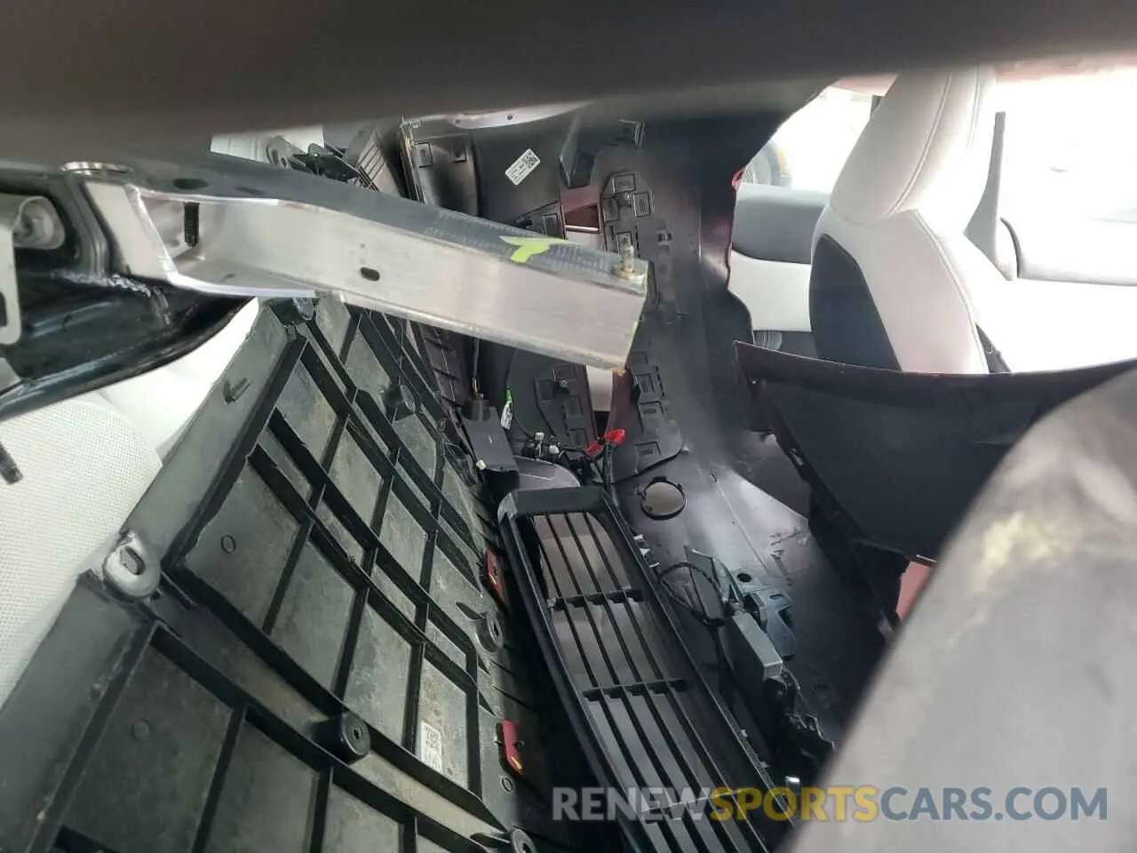 10 Photograph of a damaged car 5YJSA1E56PF518514 TESLA MODEL S 2023