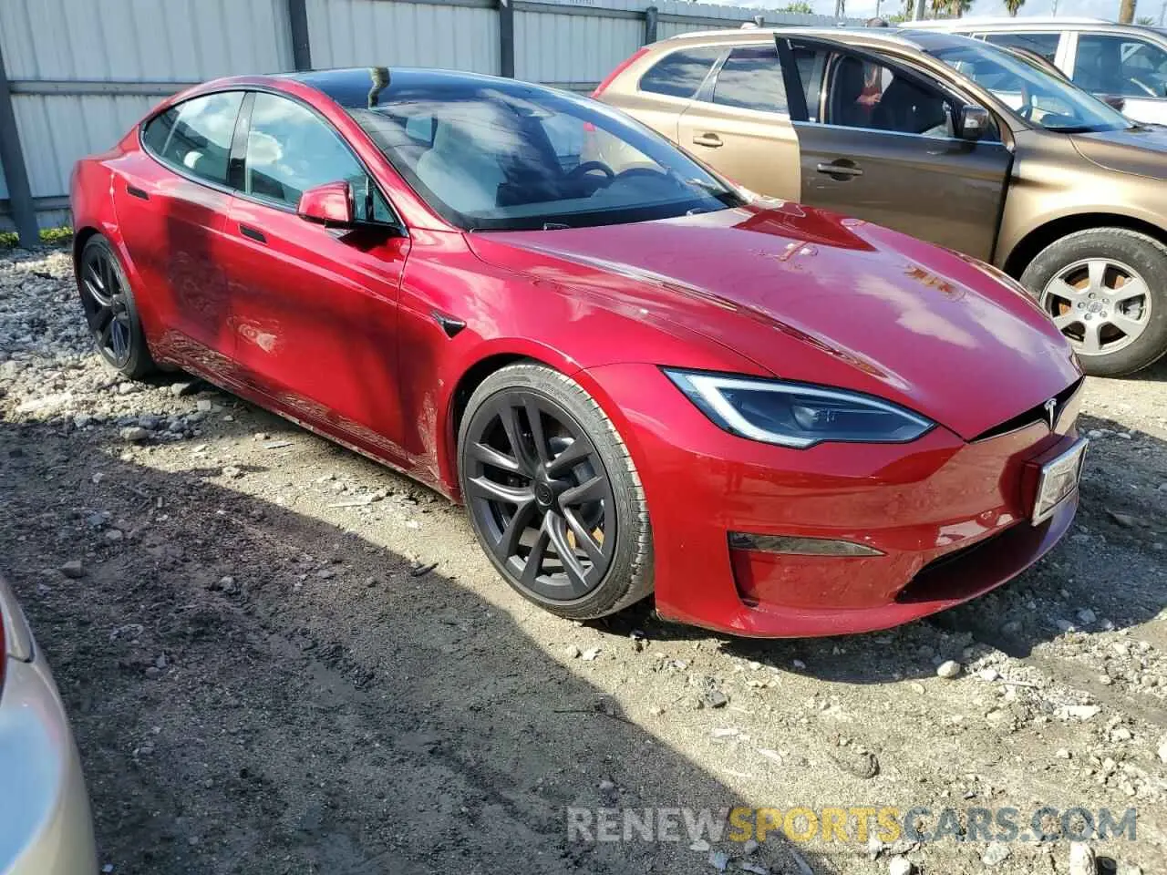 4 Photograph of a damaged car 5YJSA1E56PF520196 TESLA MODEL S 2023