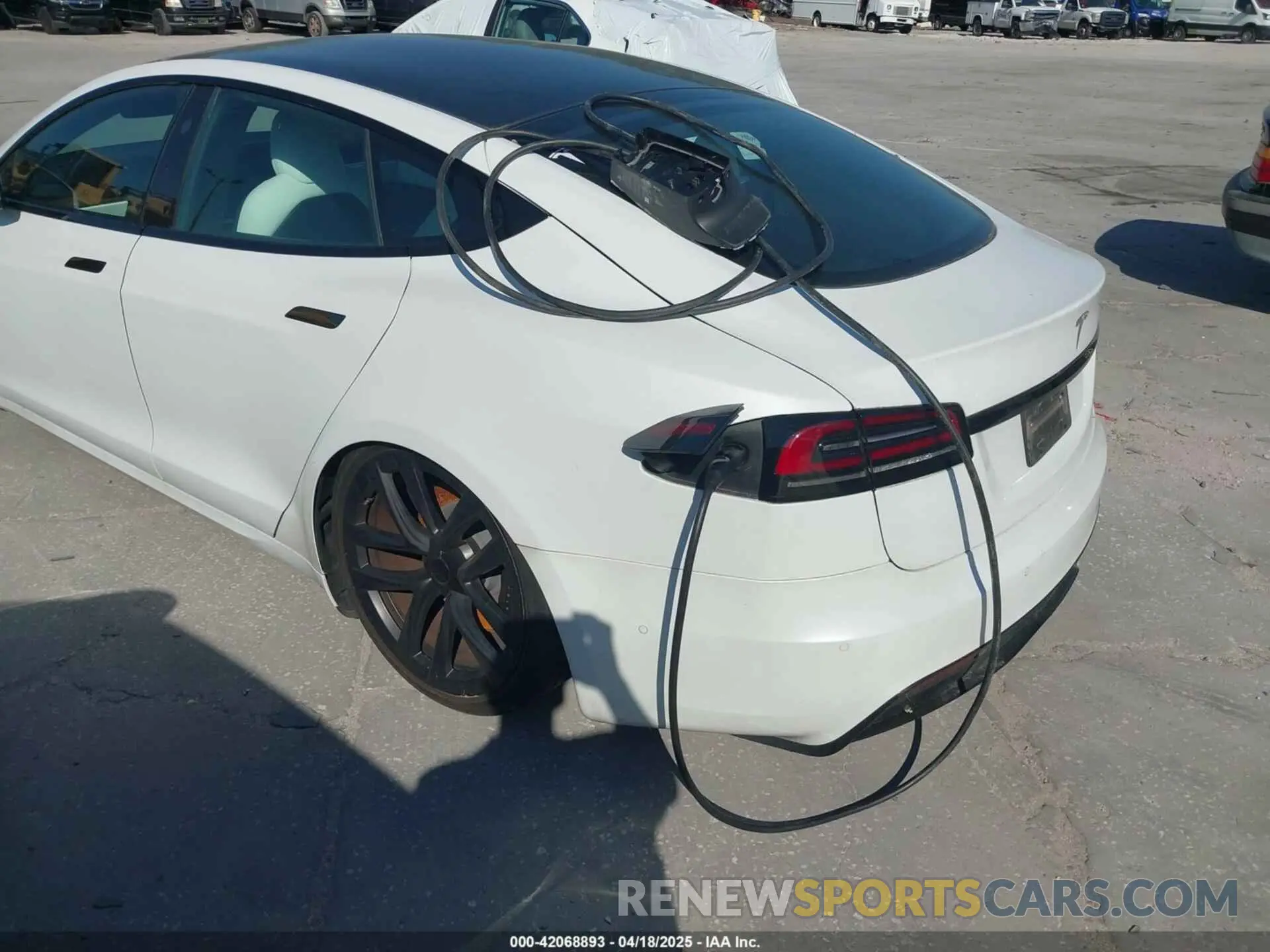 11 Photograph of a damaged car 5YJSA1E57PF501270 TESLA MODEL S 2023