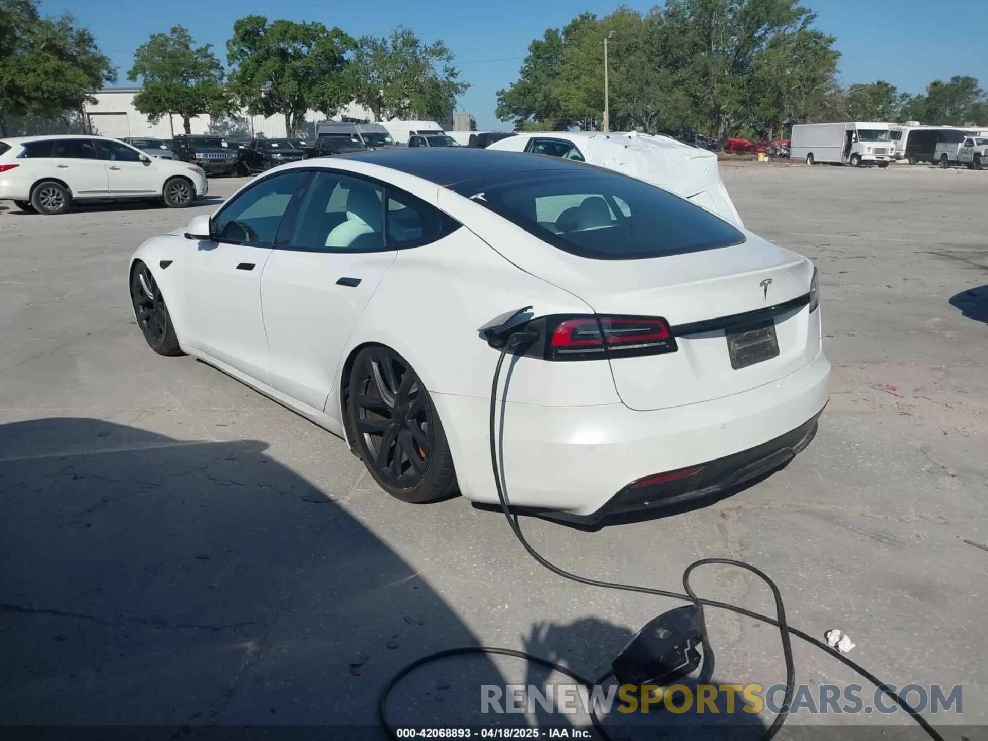 3 Photograph of a damaged car 5YJSA1E57PF501270 TESLA MODEL S 2023