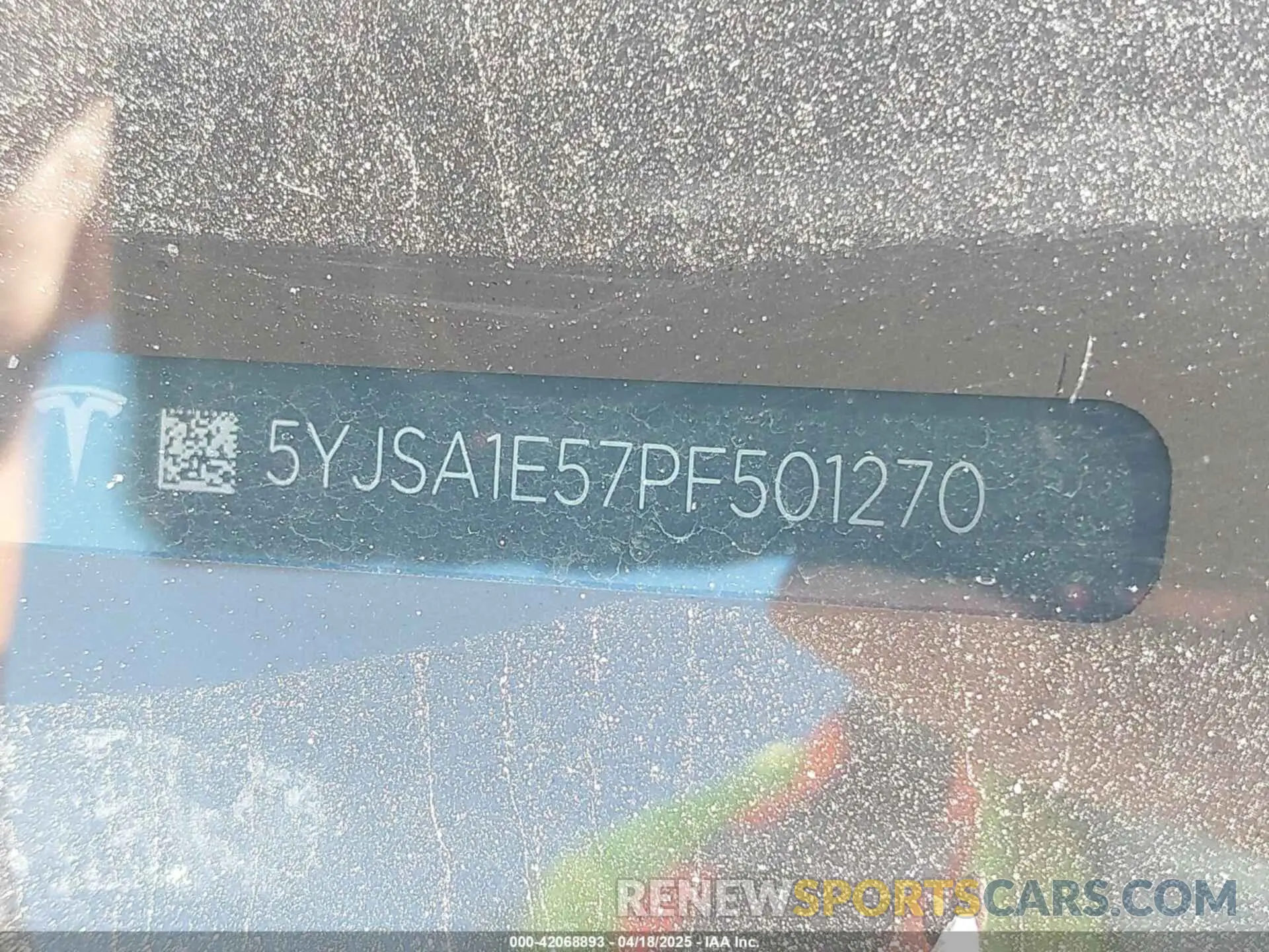 9 Photograph of a damaged car 5YJSA1E57PF501270 TESLA MODEL S 2023