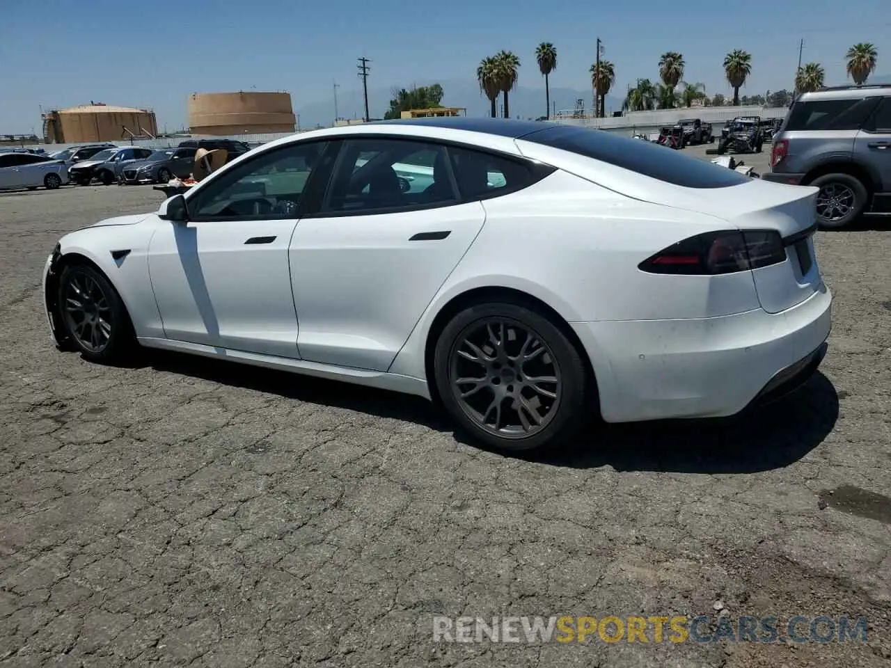 2 Photograph of a damaged car 5YJSA1E58PF500032 TESLA MODEL S 2023