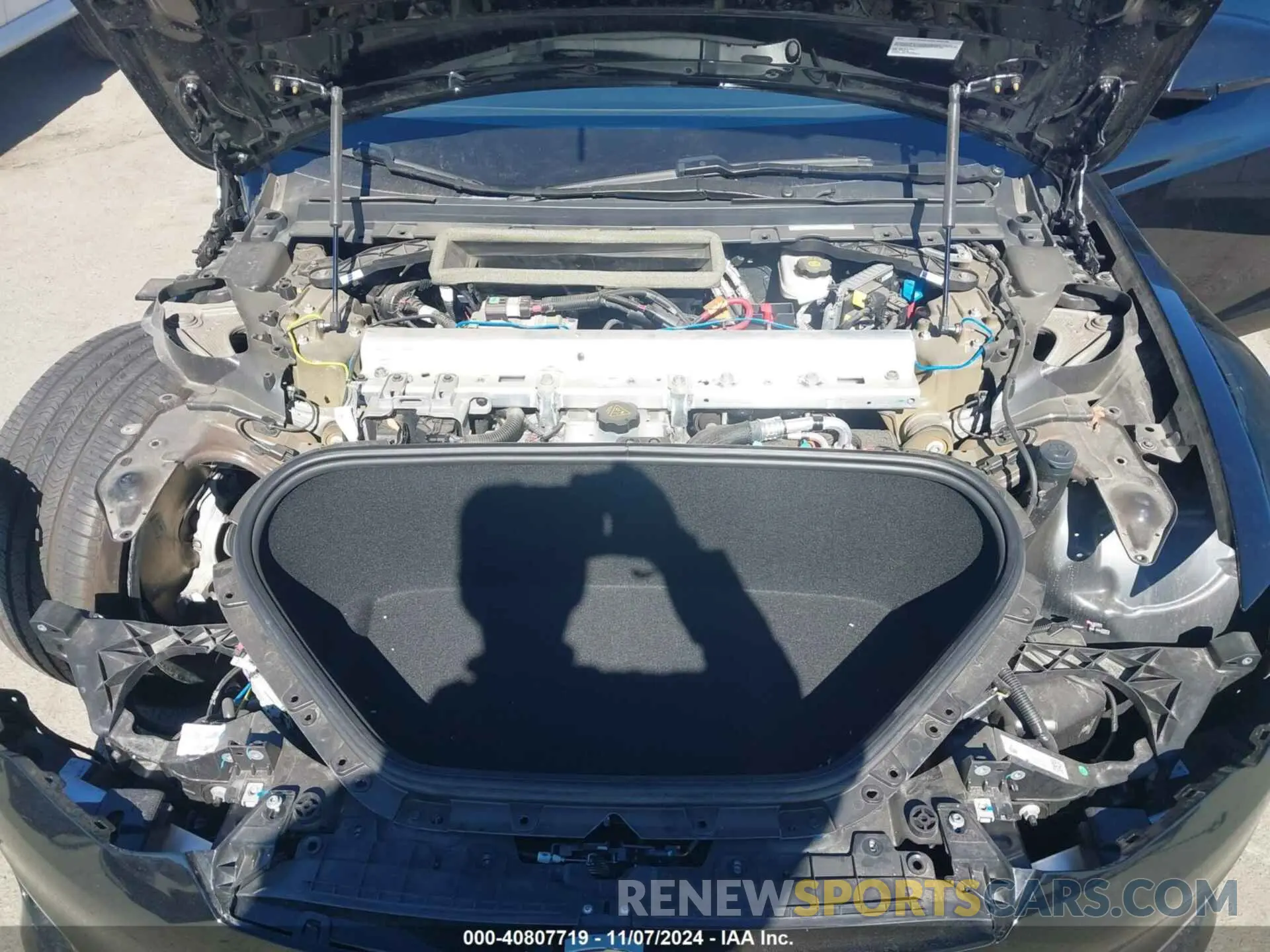 10 Photograph of a damaged car 5YJSA1E58PF522757 TESLA MODEL S 2023
