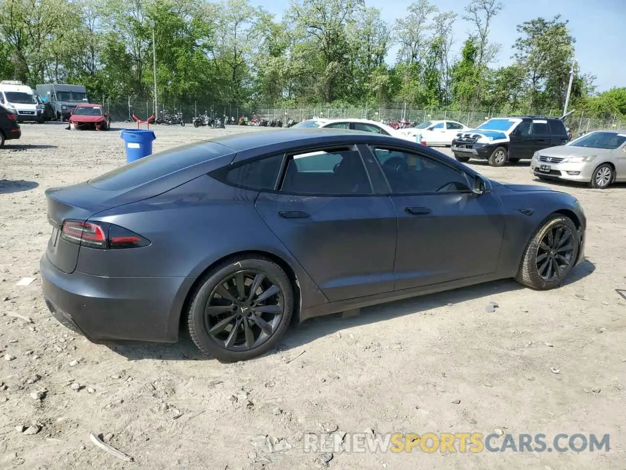 3 Photograph of a damaged car 5YJSA1E58PF526873 TESLA MODEL S 2023