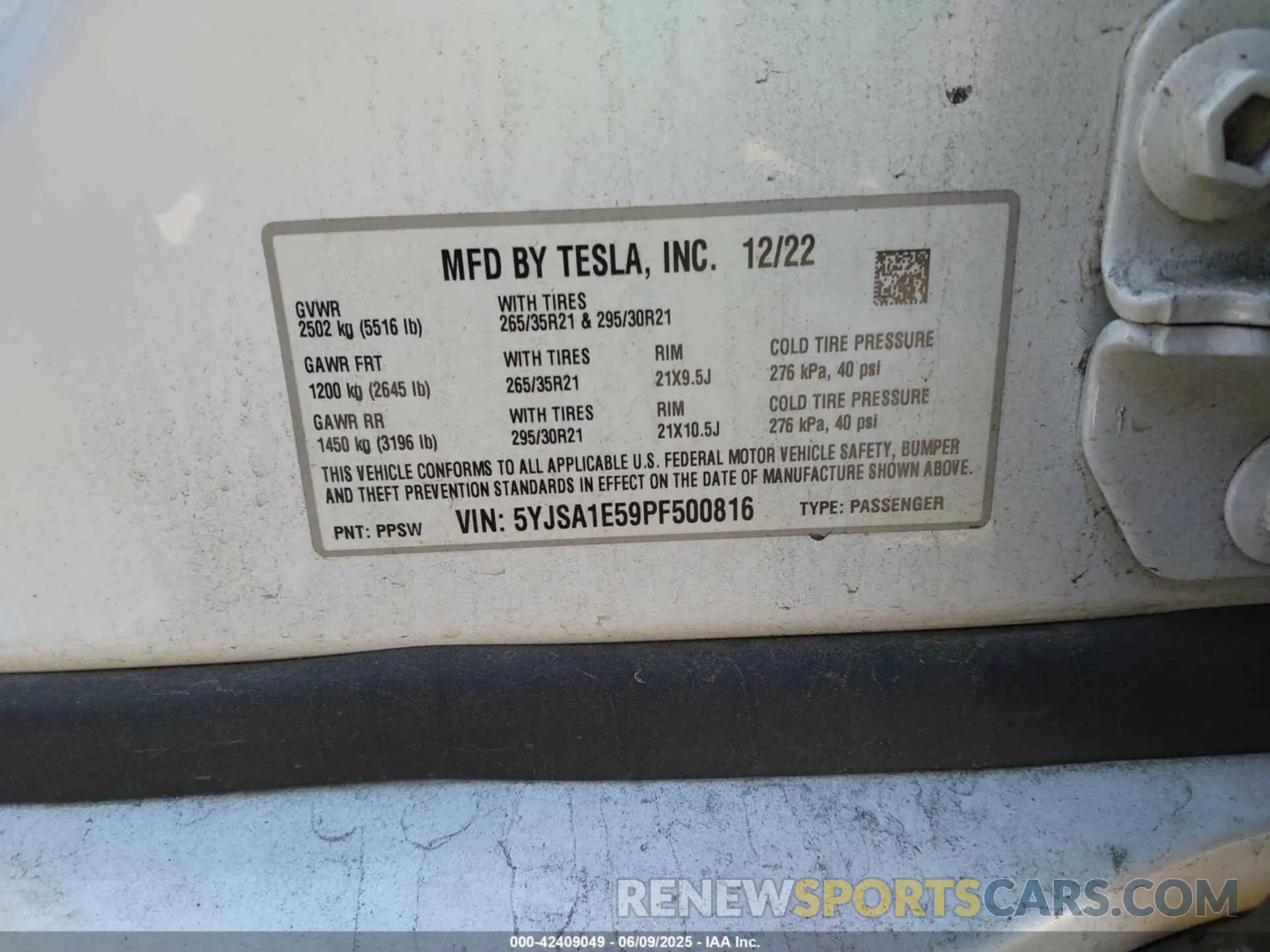 9 Photograph of a damaged car 5YJSA1E59PF500816 TESLA MODEL S 2023