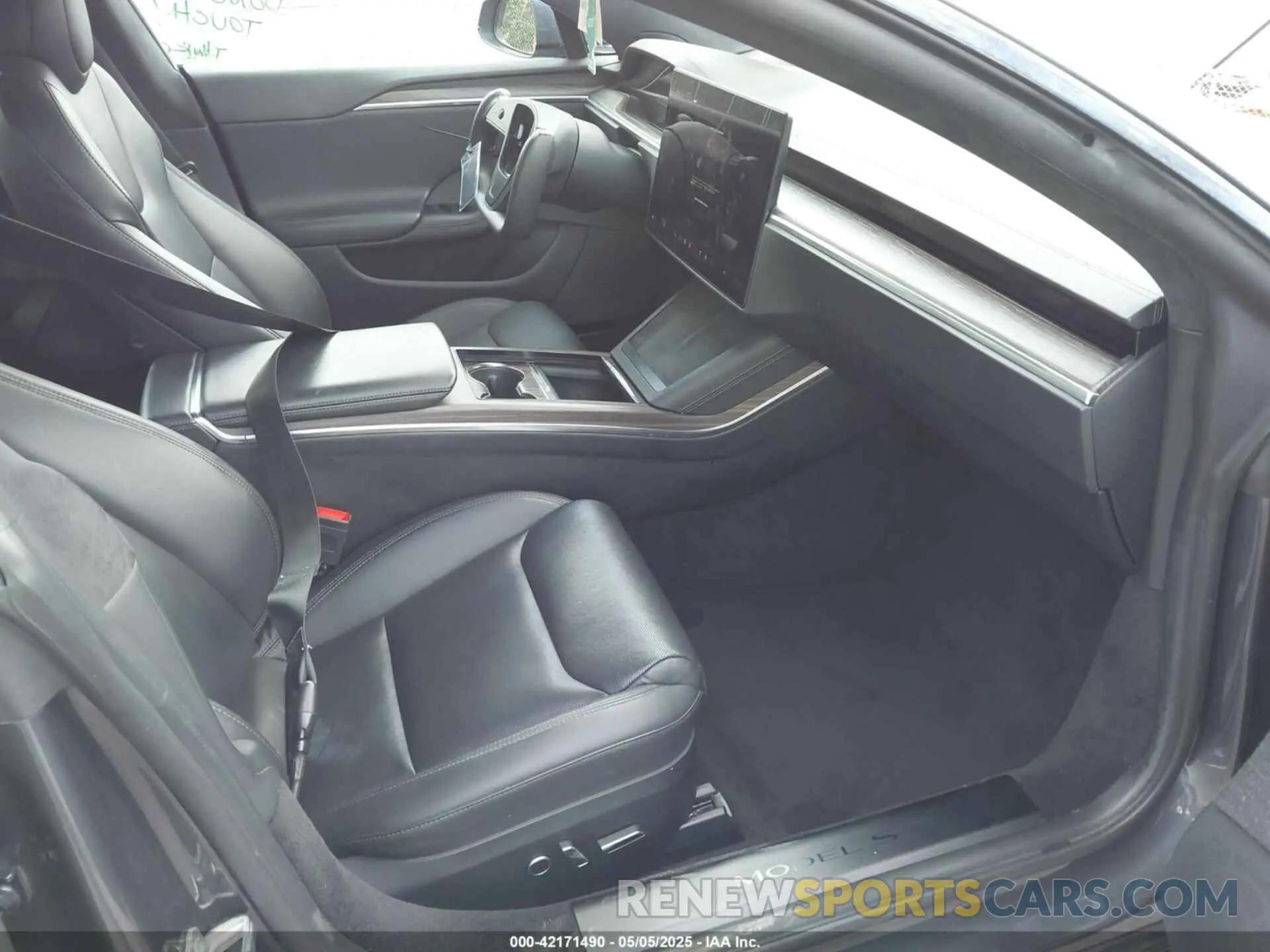5 Photograph of a damaged car 5YJSA1E59PF502274 TESLA MODEL S 2023