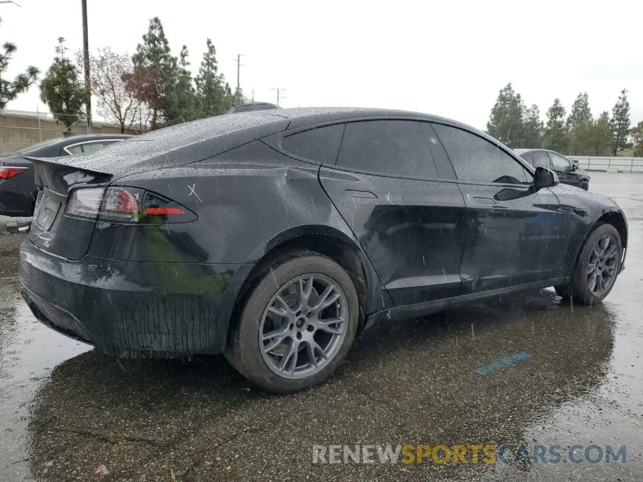 3 Photograph of a damaged car 5YJSA1E59PF514540 TESLA MODEL S 2023
