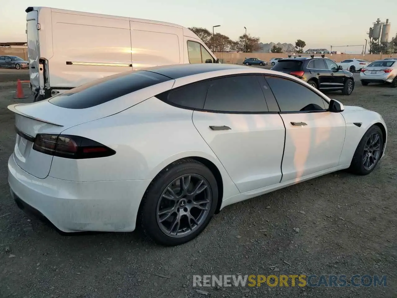 3 Photograph of a damaged car 5YJSA1E59PF518006 TESLA MODEL S 2023