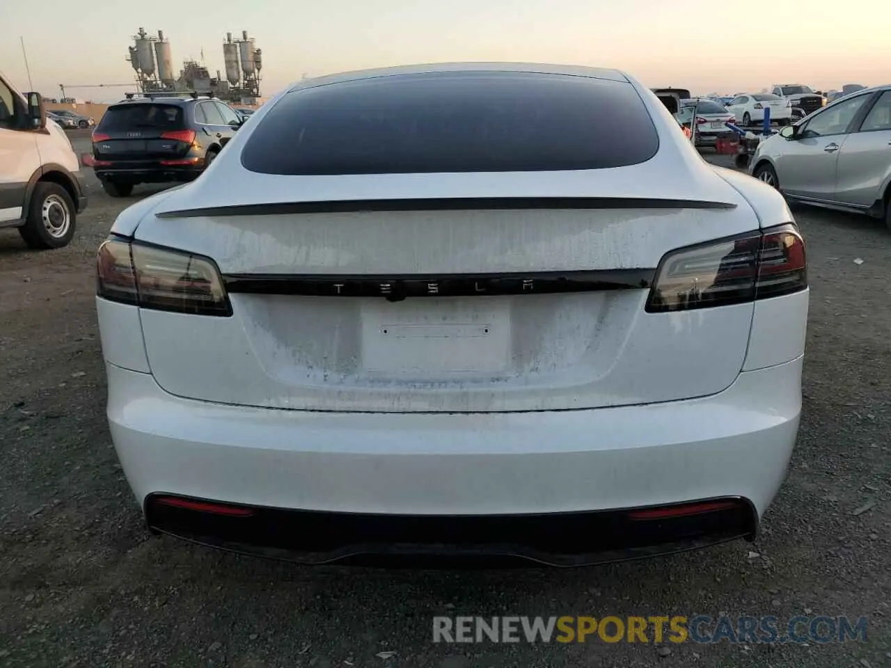 6 Photograph of a damaged car 5YJSA1E59PF518006 TESLA MODEL S 2023