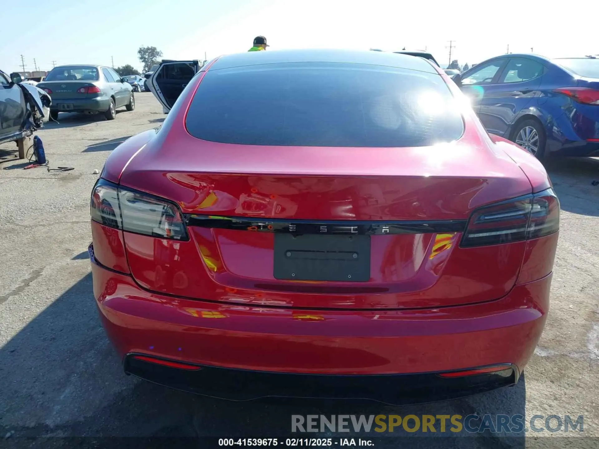 17 Photograph of a damaged car 5YJSA1E5XPF519780 TESLA MODEL S 2023