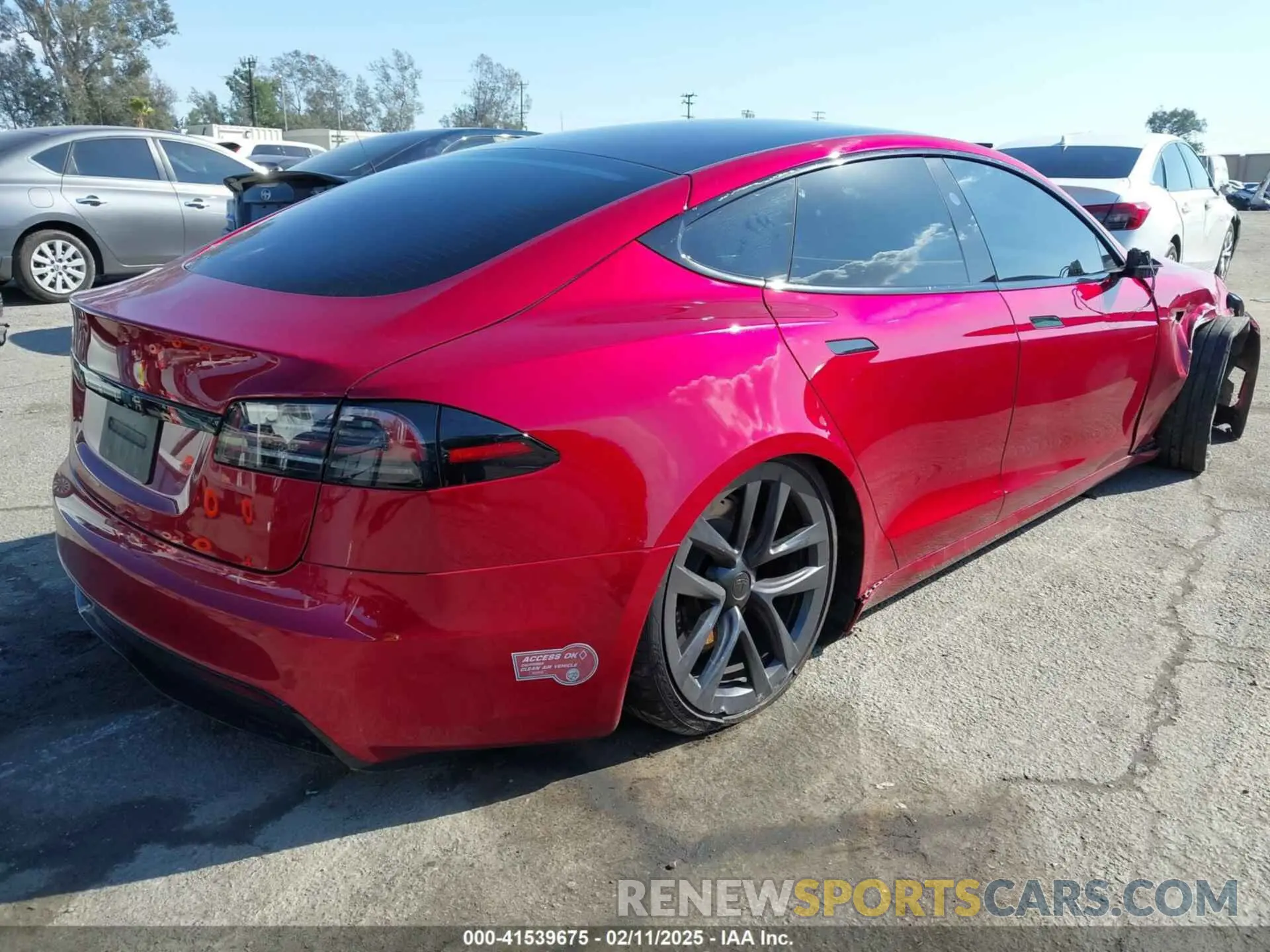 4 Photograph of a damaged car 5YJSA1E5XPF519780 TESLA MODEL S 2023