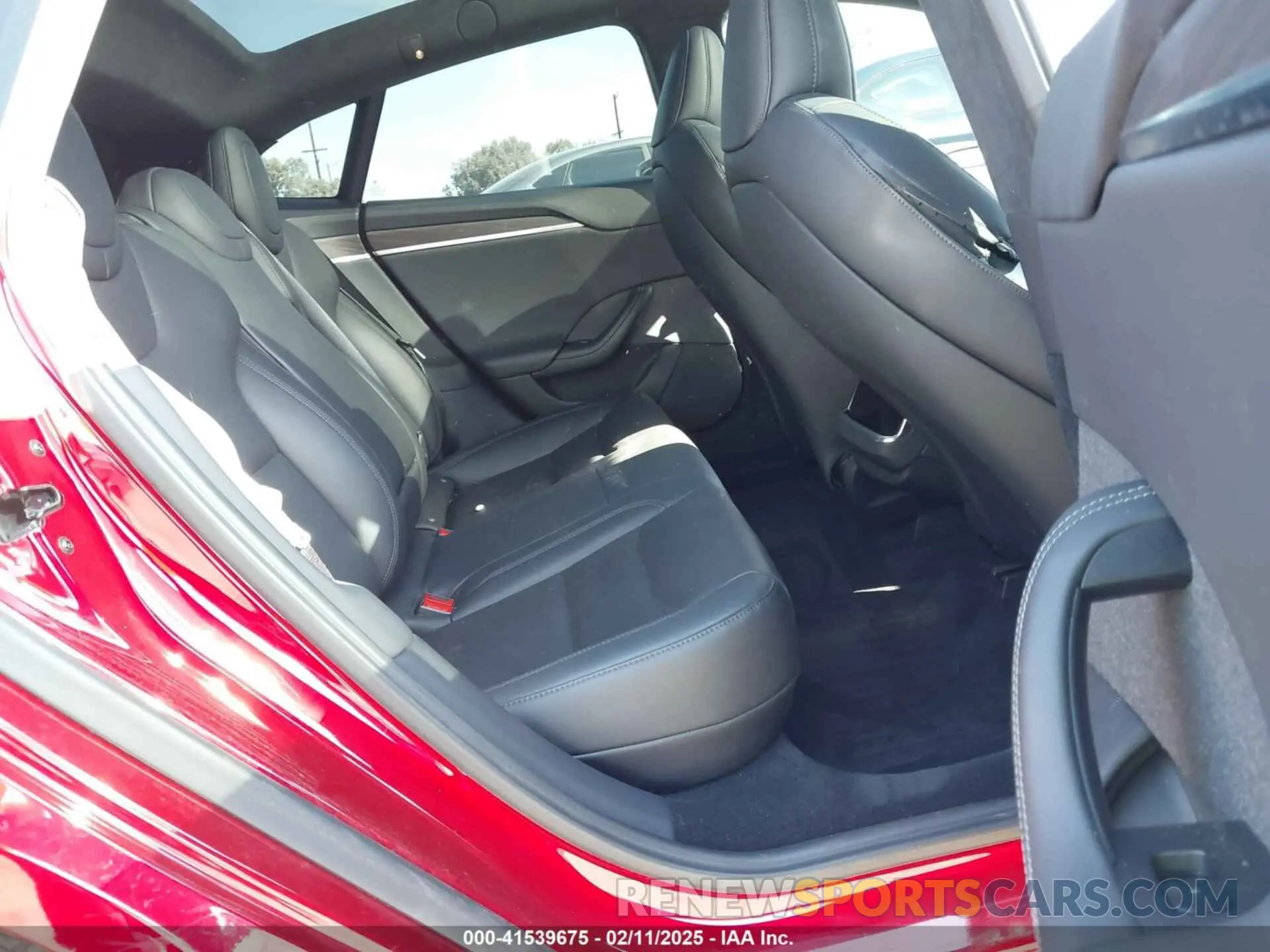8 Photograph of a damaged car 5YJSA1E5XPF519780 TESLA MODEL S 2023
