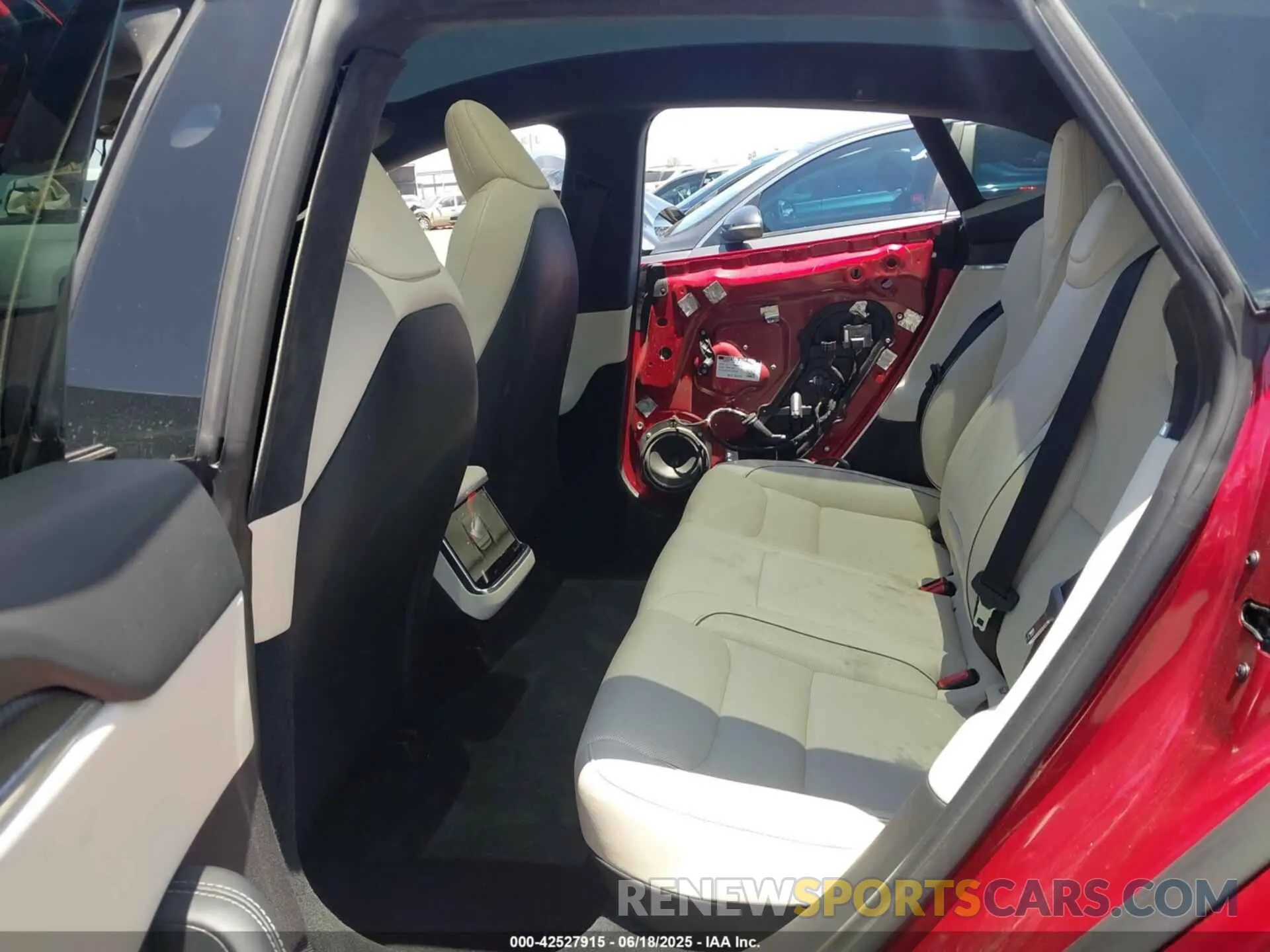 8 Photograph of a damaged car 5YJSA1E62PF510449 TESLA MODEL S 2023