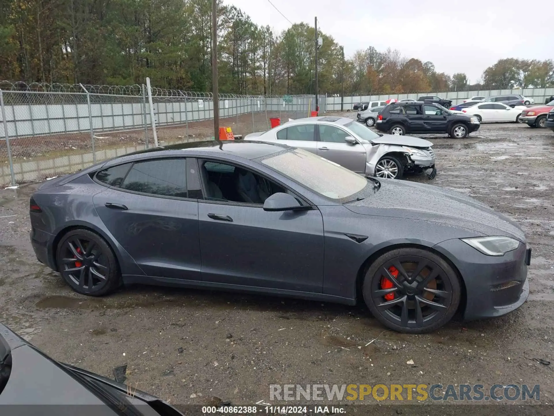 14 Photograph of a damaged car 5YJSA1E63PF502862 TESLA MODEL S 2023