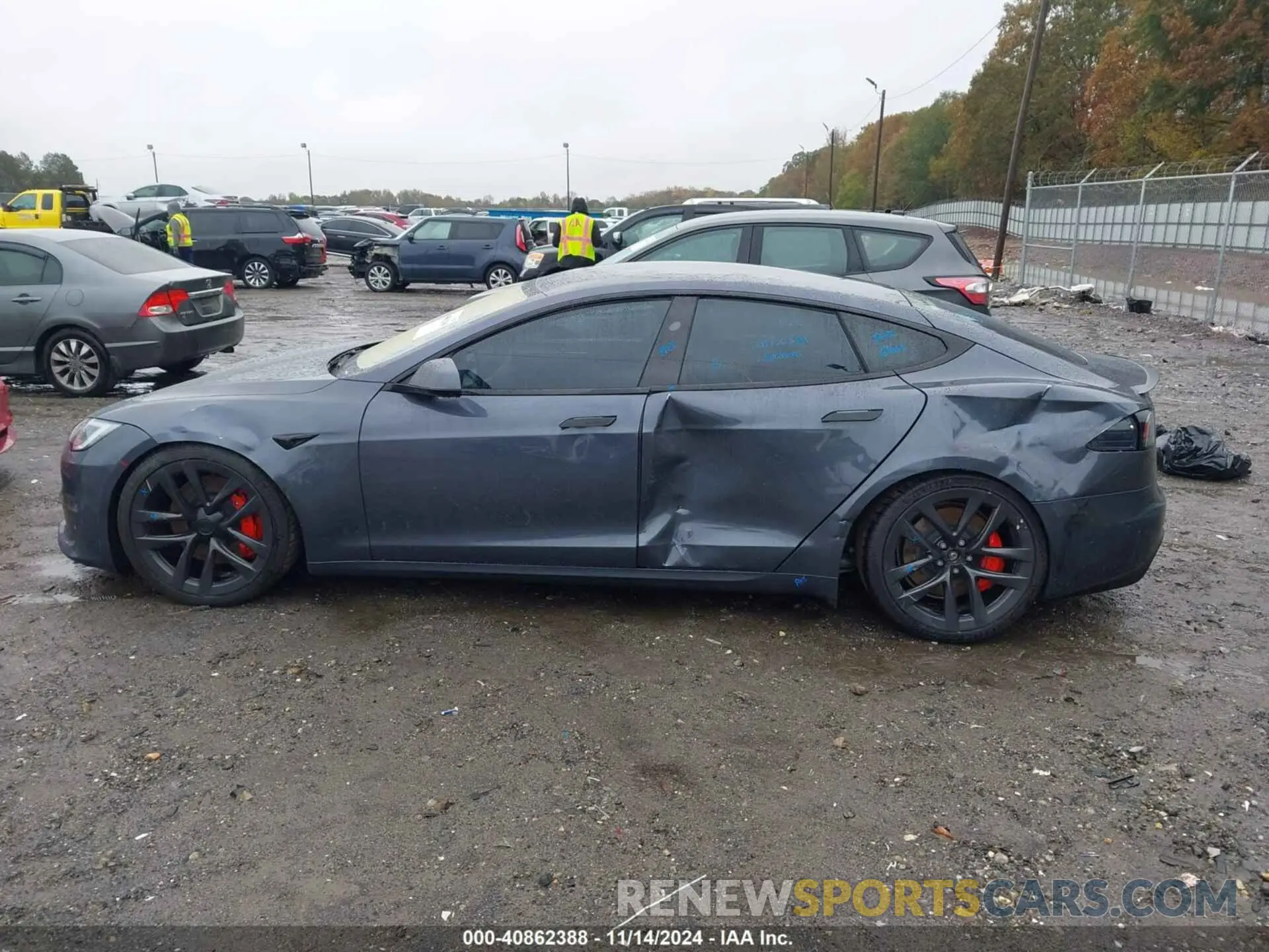 15 Photograph of a damaged car 5YJSA1E63PF502862 TESLA MODEL S 2023