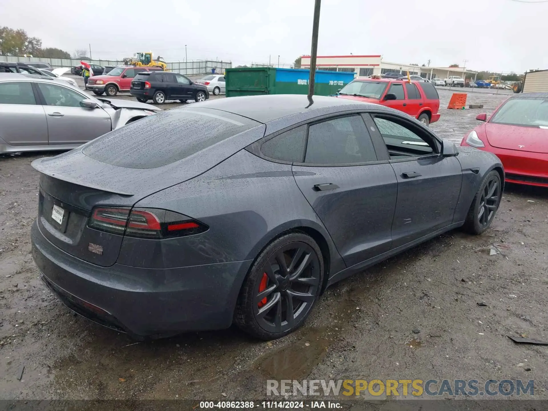4 Photograph of a damaged car 5YJSA1E63PF502862 TESLA MODEL S 2023