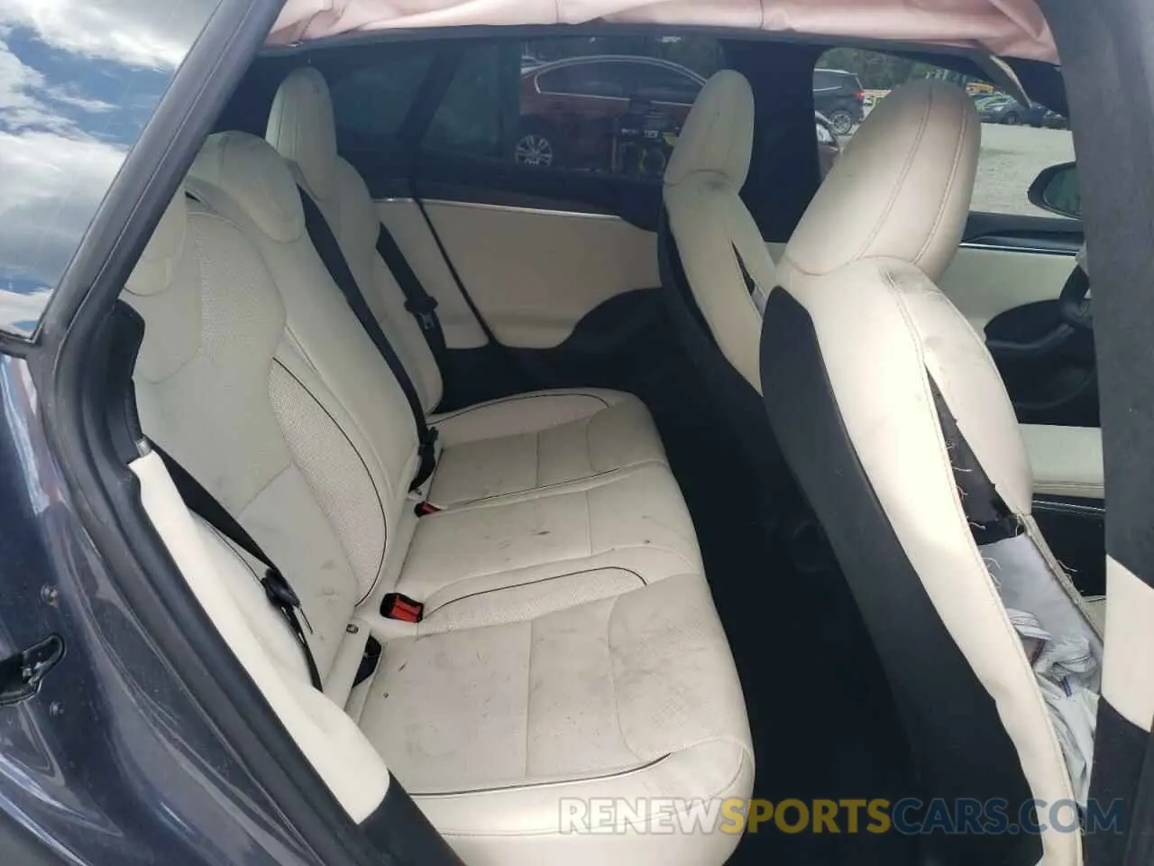 10 Photograph of a damaged car 5YJSA1E63PF507138 TESLA MODEL S 2023