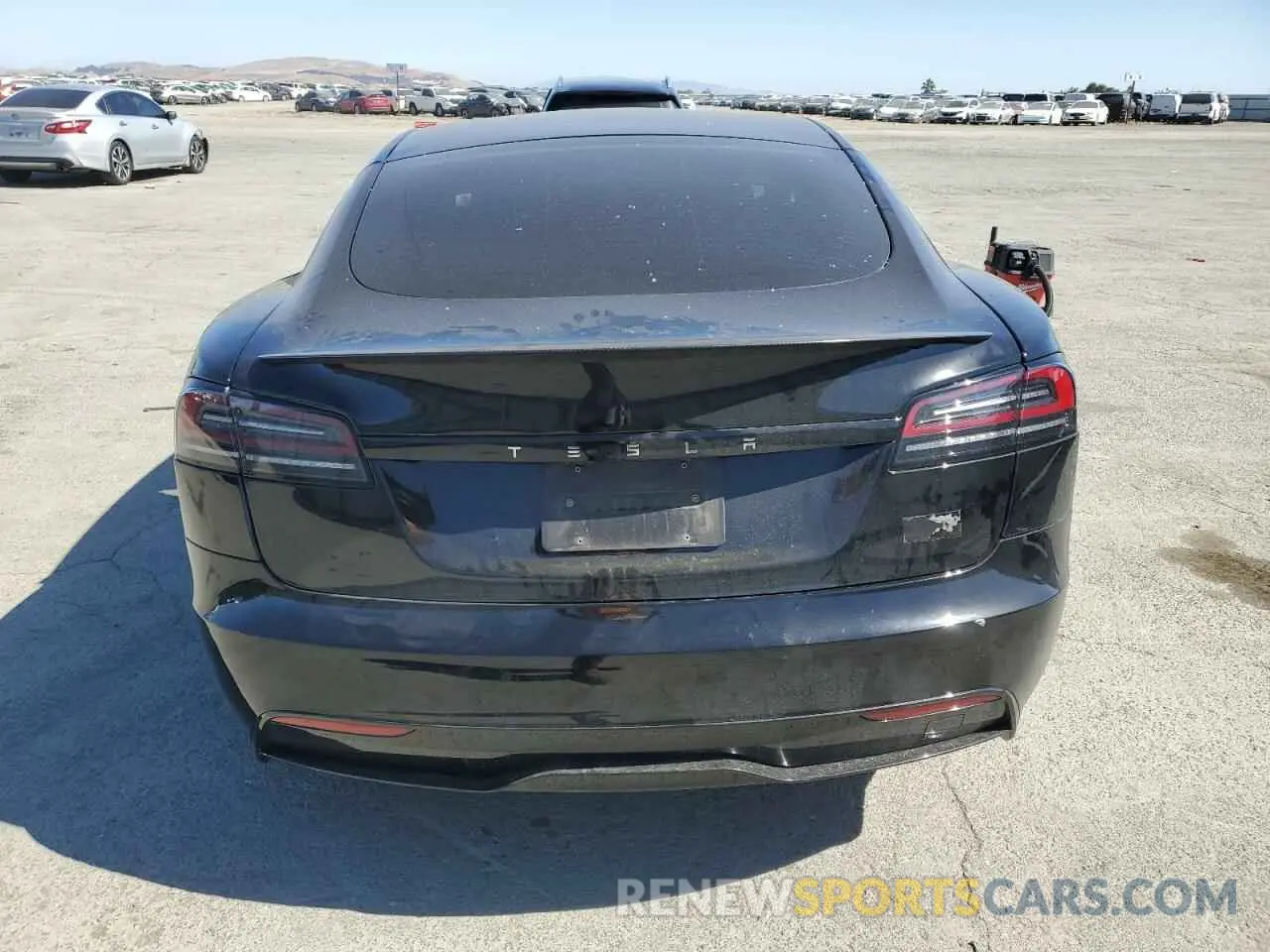 6 Photograph of a damaged car 5YJSA1E64PF524207 TESLA MODEL S 2023