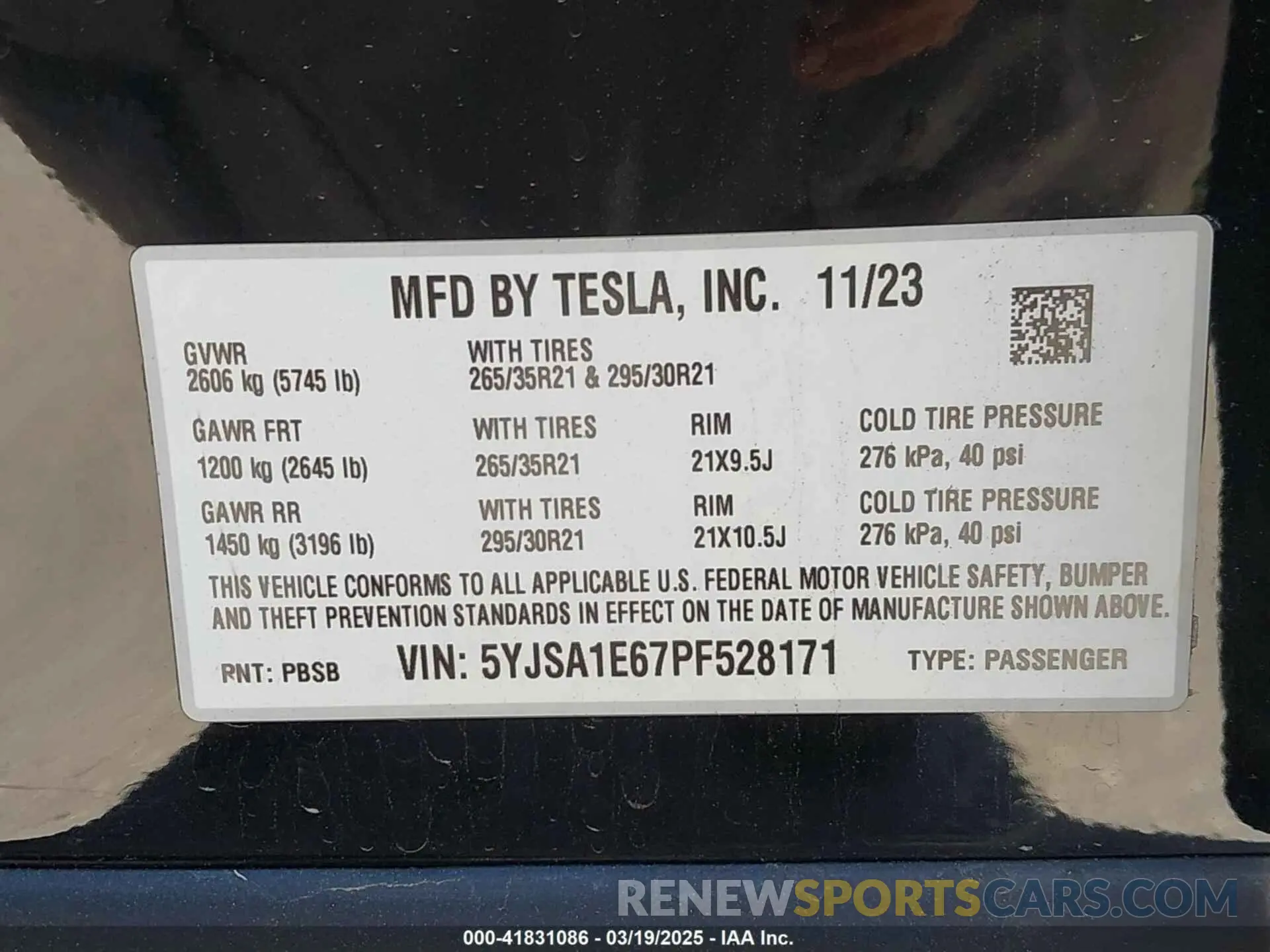 9 Photograph of a damaged car 5YJSA1E67PF528171 TESLA MODEL S 2023