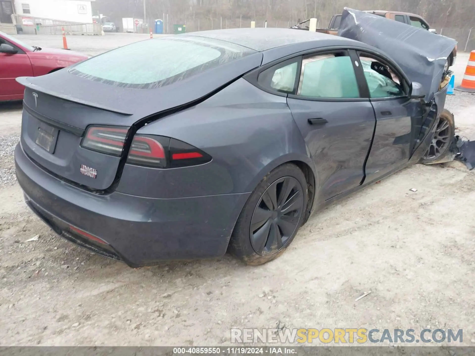 4 Photograph of a damaged car 5YJSA1E68PF499134 TESLA MODEL S 2023