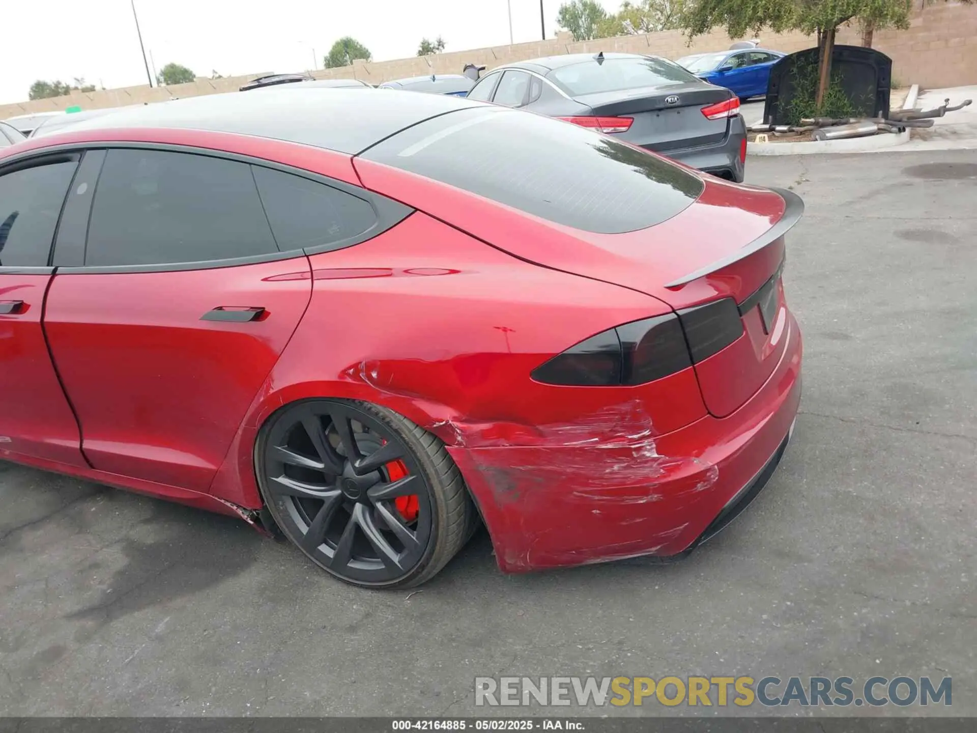 6 Photograph of a damaged car 5YJSA1E69PF510559 TESLA MODEL S 2023