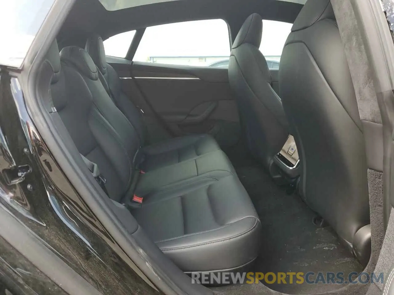 10 Photograph of a damaged car 5YJSA1E52RF532784 TESLA MODEL S 2024