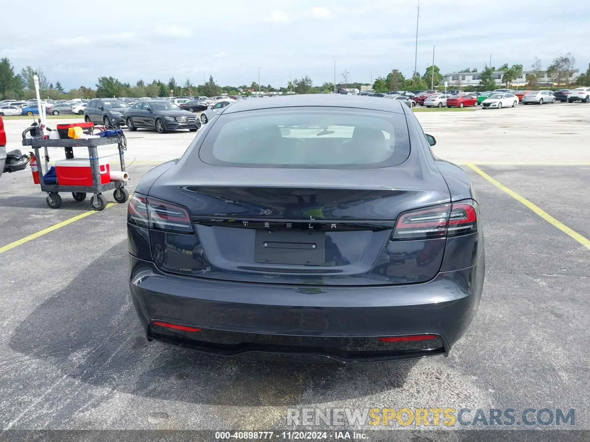 16 Photograph of a damaged car 5YJSA1E52RF543512 TESLA MODEL S 2024