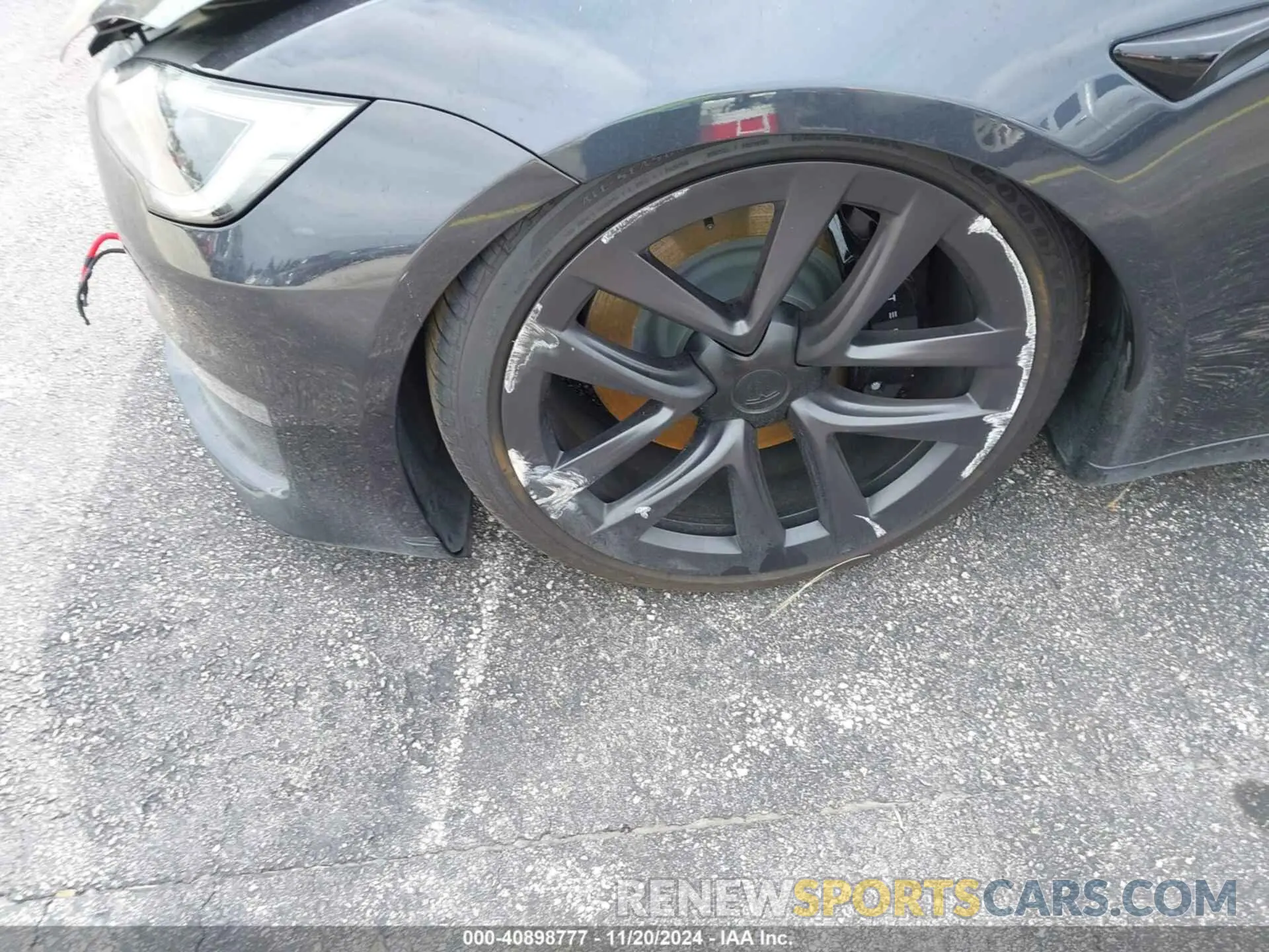 17 Photograph of a damaged car 5YJSA1E52RF543512 TESLA MODEL S 2024