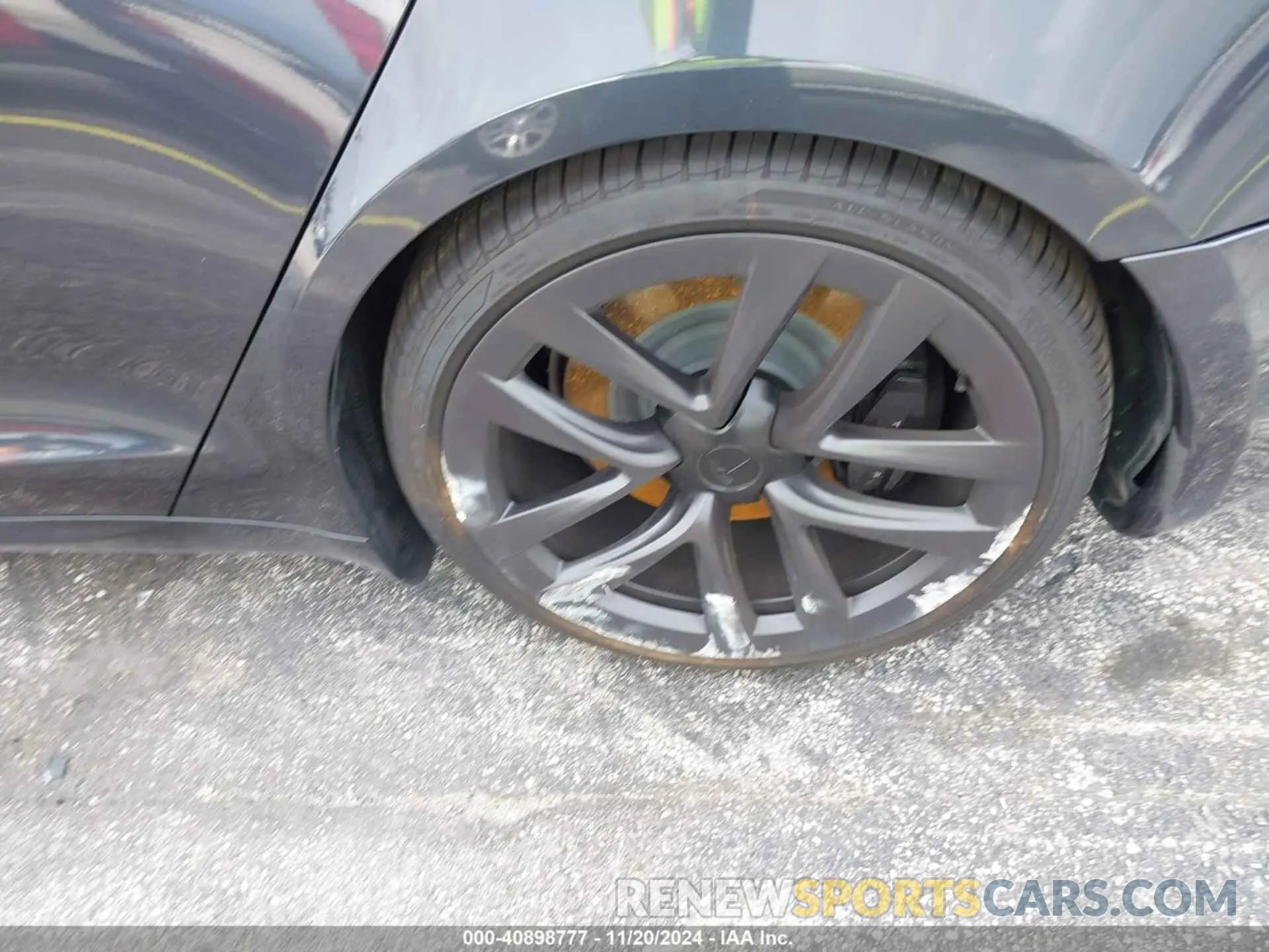 18 Photograph of a damaged car 5YJSA1E52RF543512 TESLA MODEL S 2024