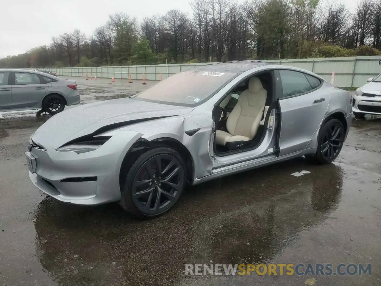 1 Photograph of a damaged car 5YJSA1E53RF542174 TESLA MODEL S 2024