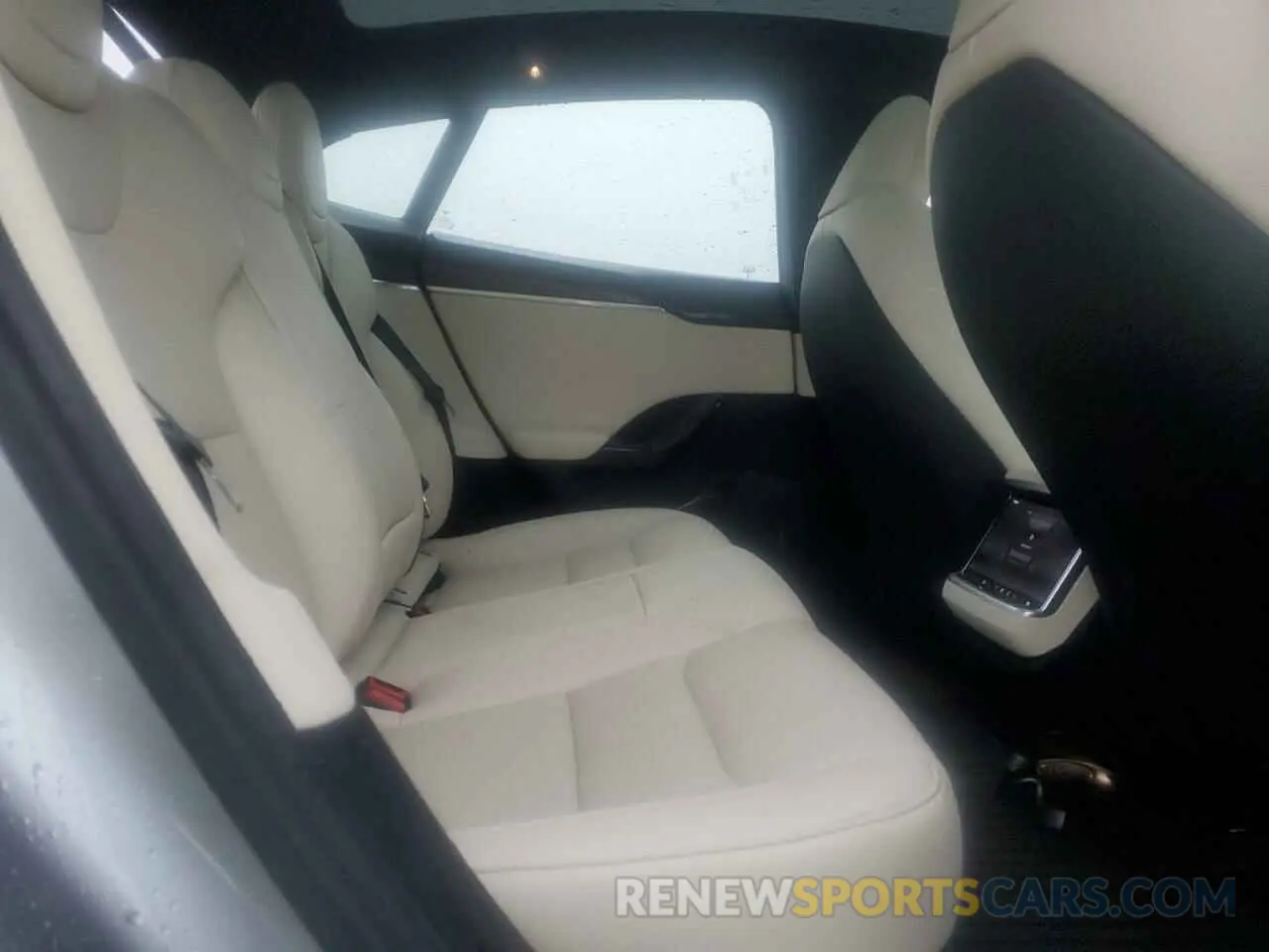10 Photograph of a damaged car 5YJSA1E53RF542174 TESLA MODEL S 2024