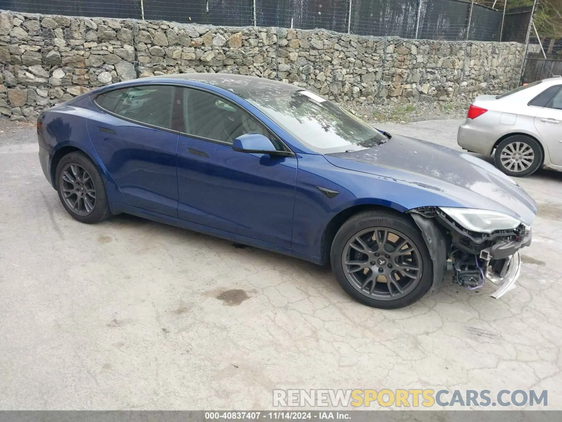 1 Photograph of a damaged car 5YJSA1E55RF535968 TESLA MODEL S 2024