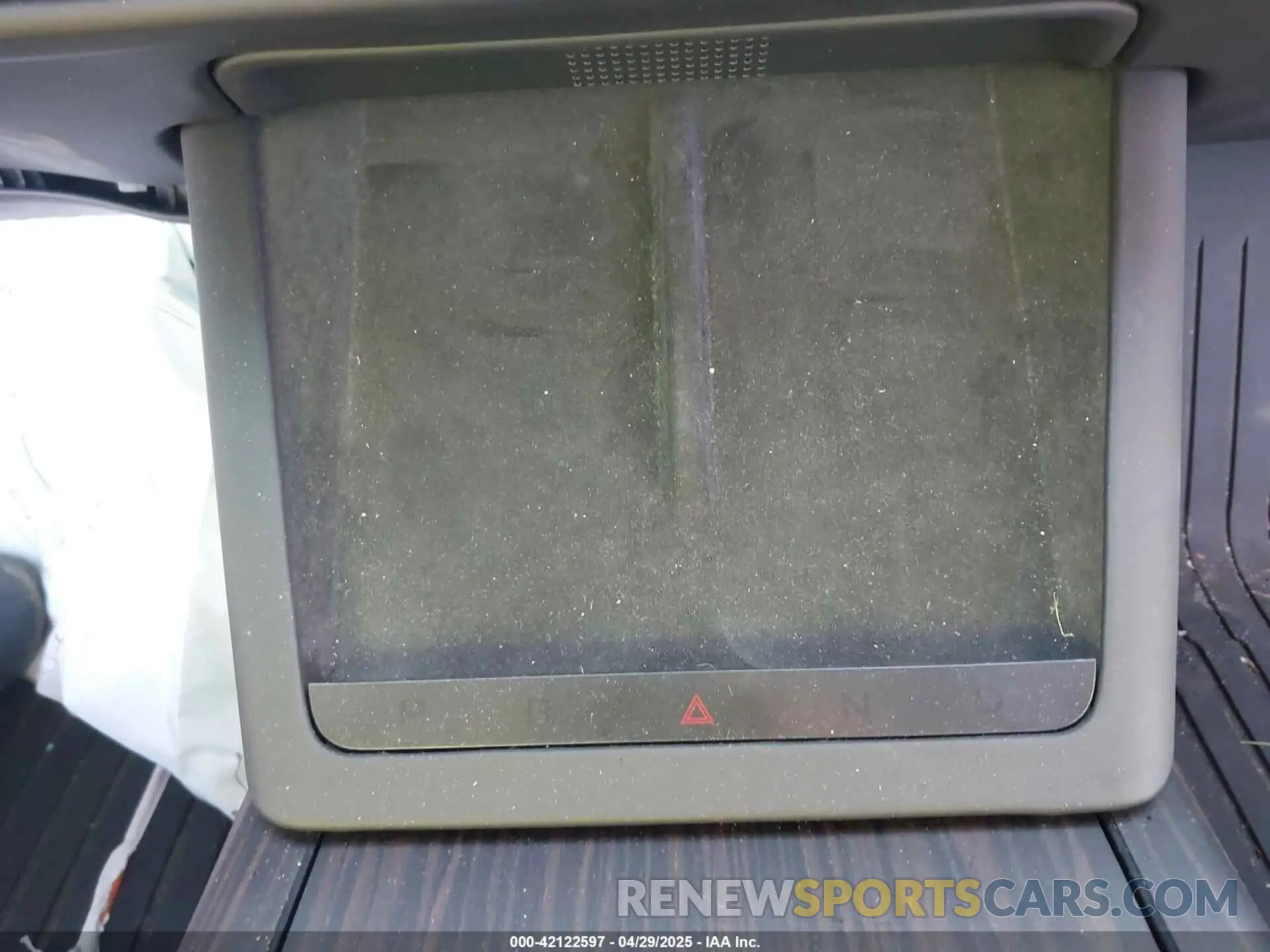 11 Photograph of a damaged car 5YJSA1E59RF537321 TESLA MODEL S 2024