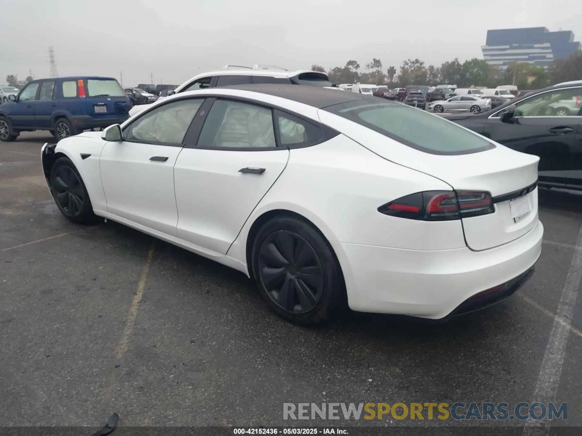 3 Photograph of a damaged car 5YJSA1E59RF539344 TESLA MODEL S 2024