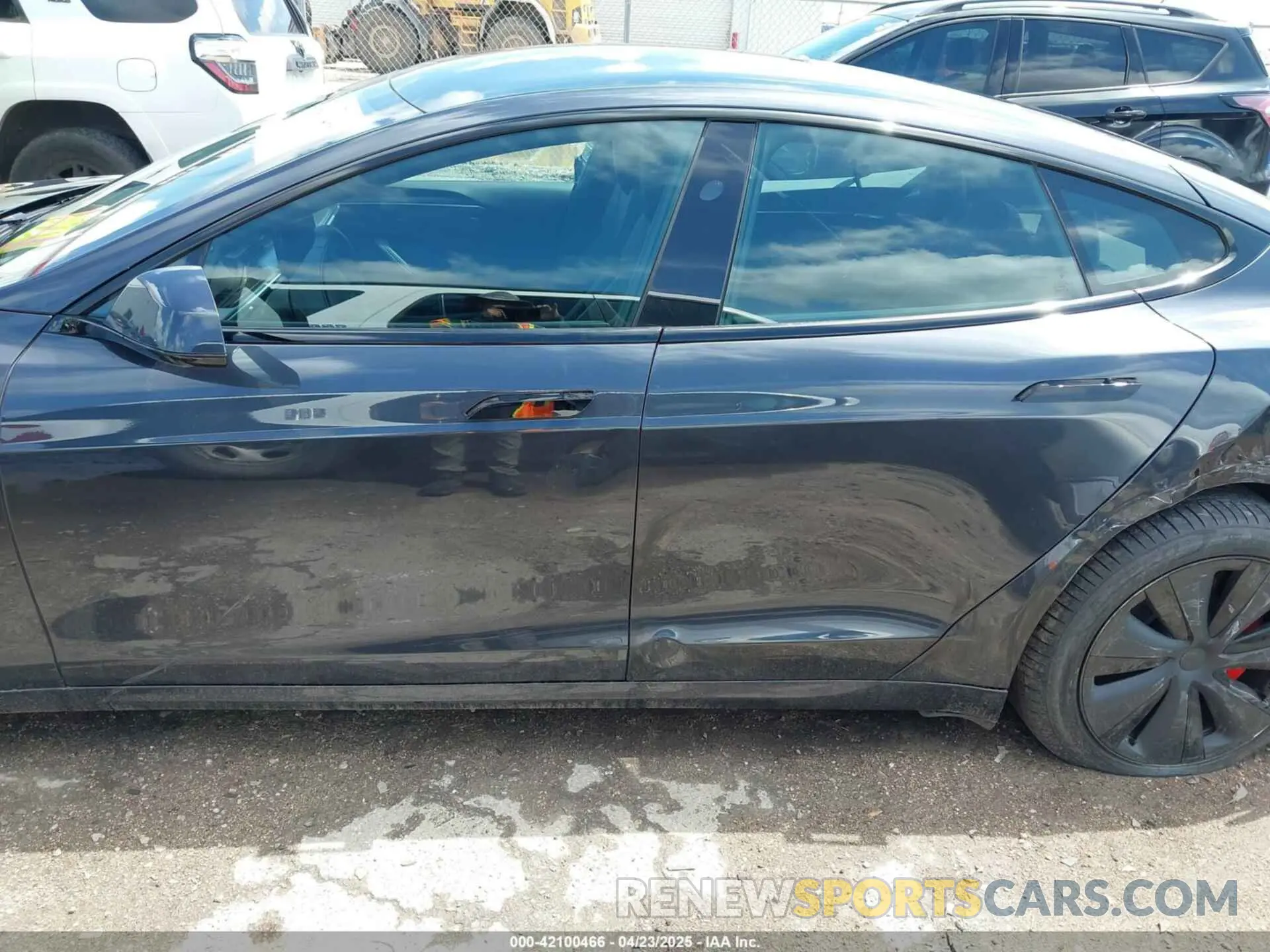 14 Photograph of a damaged car 5YJSA1E64RF535646 TESLA MODEL S 2024