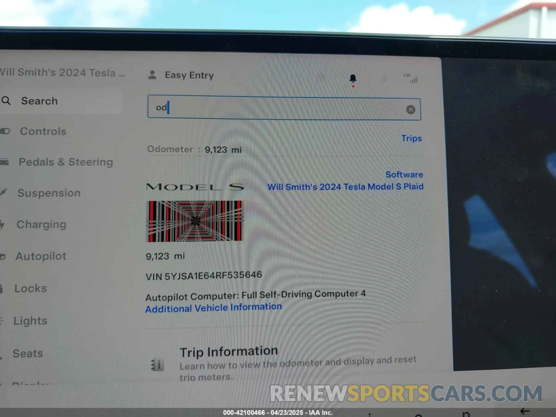 15 Photograph of a damaged car 5YJSA1E64RF535646 TESLA MODEL S 2024