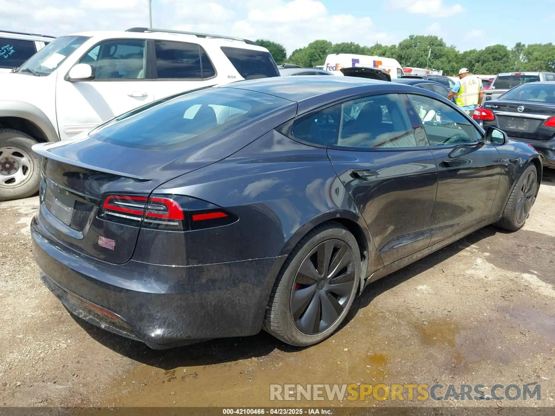 4 Photograph of a damaged car 5YJSA1E64RF535646 TESLA MODEL S 2024