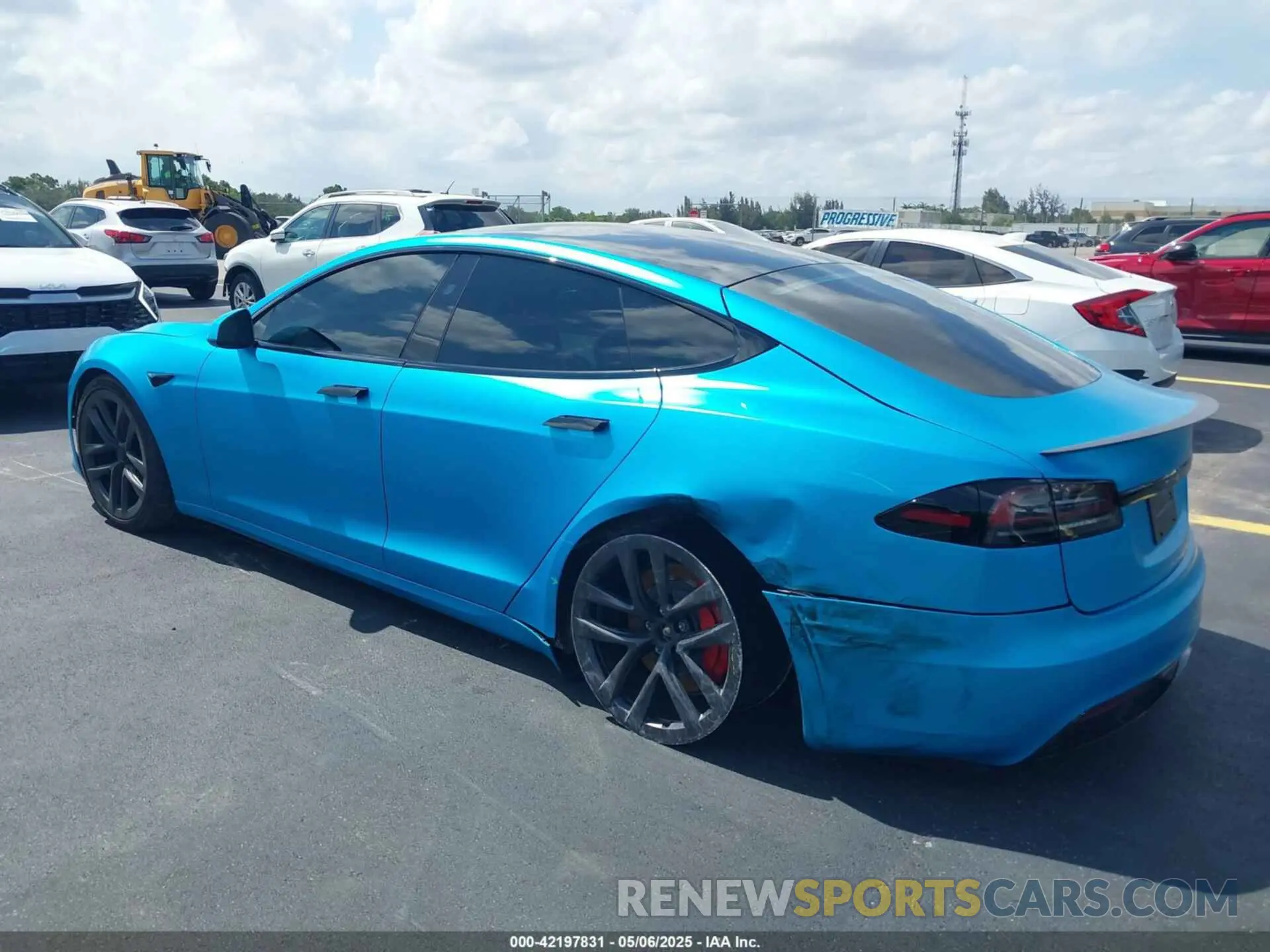 19 Photograph of a damaged car 5YJSA1E64RF540250 TESLA MODEL S 2024