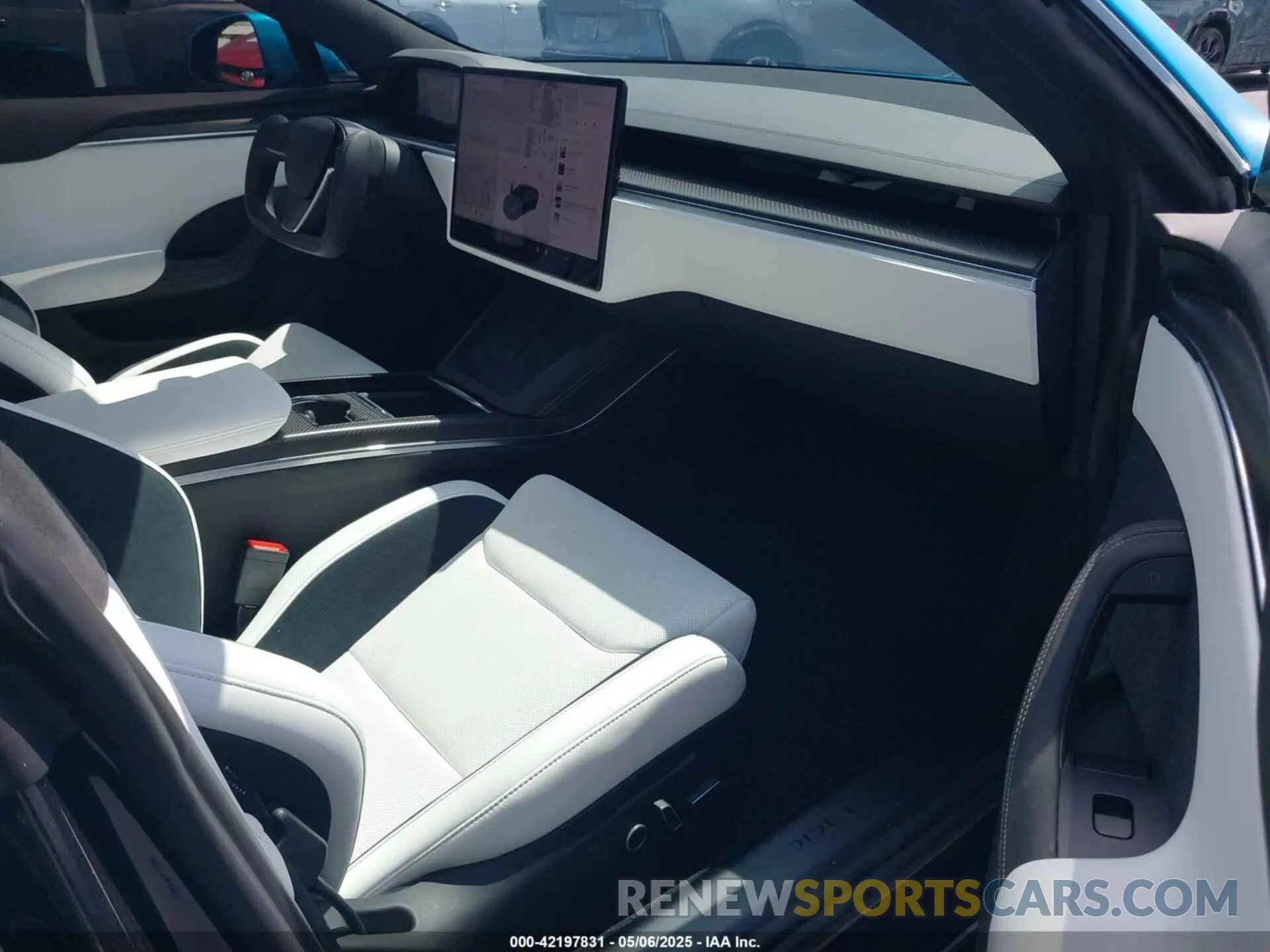 5 Photograph of a damaged car 5YJSA1E64RF540250 TESLA MODEL S 2024