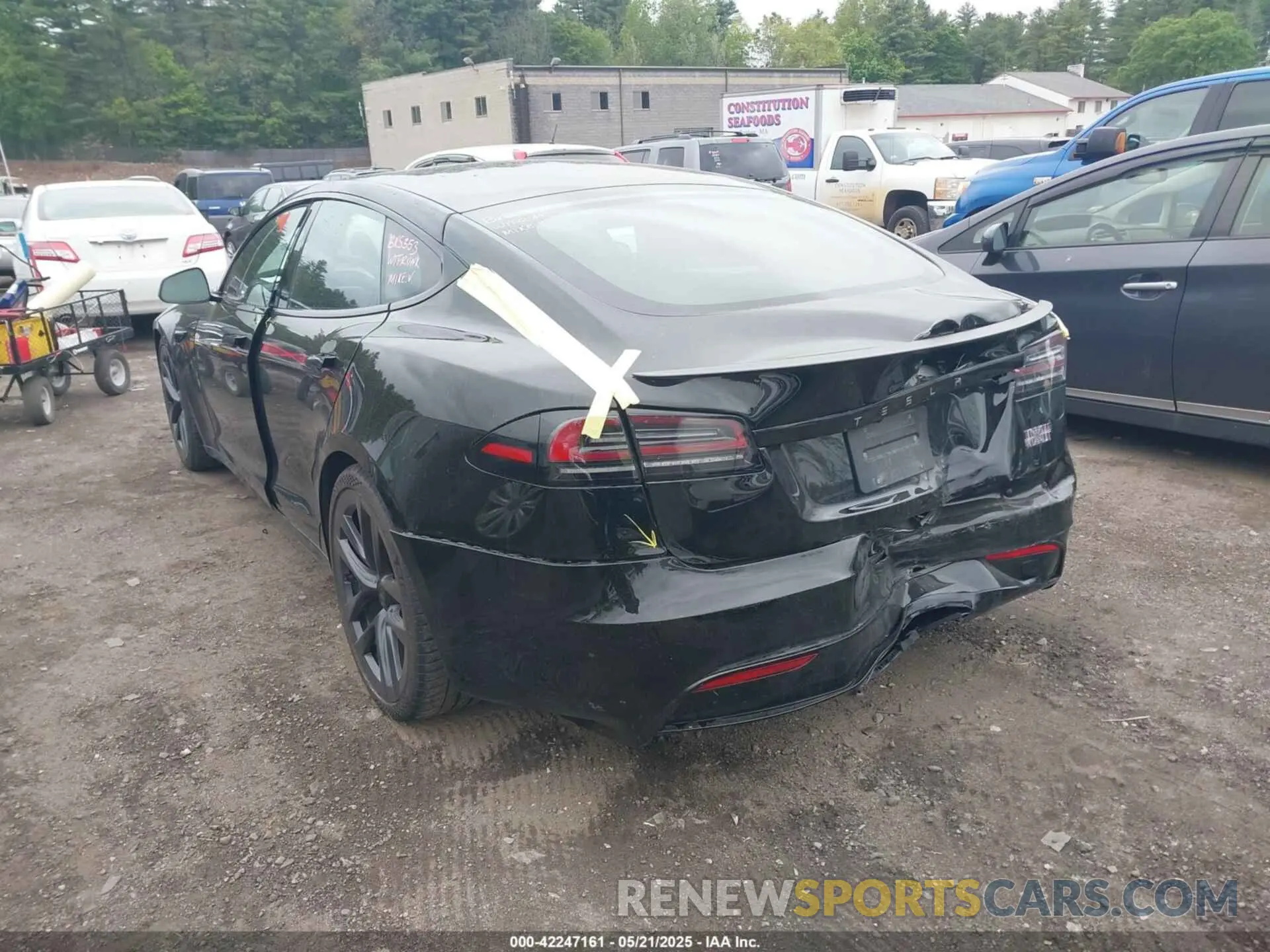 3 Photograph of a damaged car 5YJSA1E68RF541353 TESLA MODEL S 2024