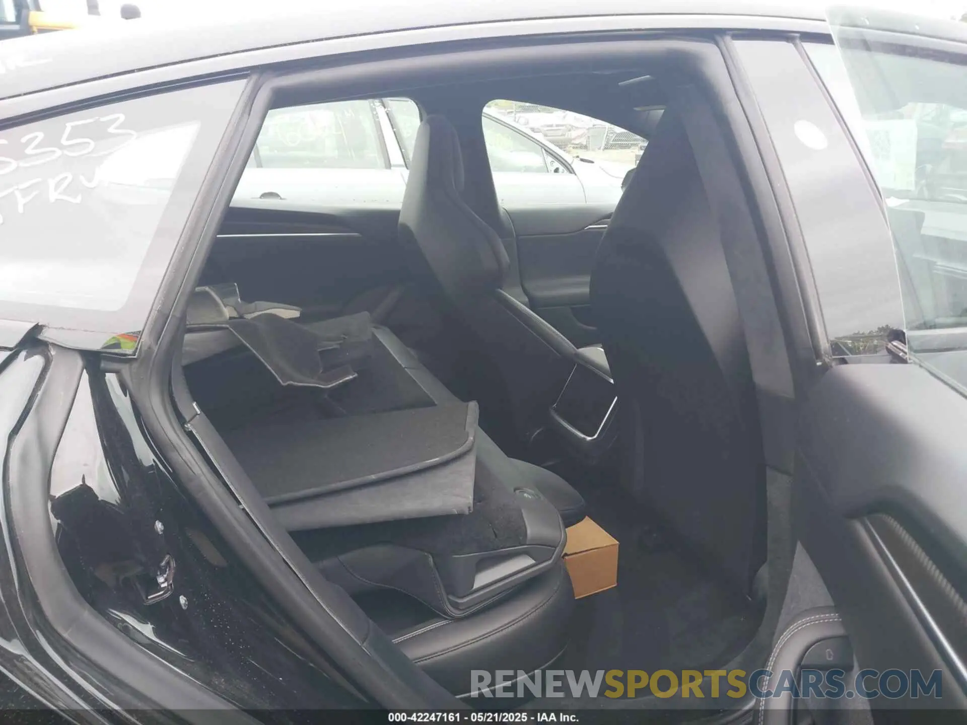 8 Photograph of a damaged car 5YJSA1E68RF541353 TESLA MODEL S 2024